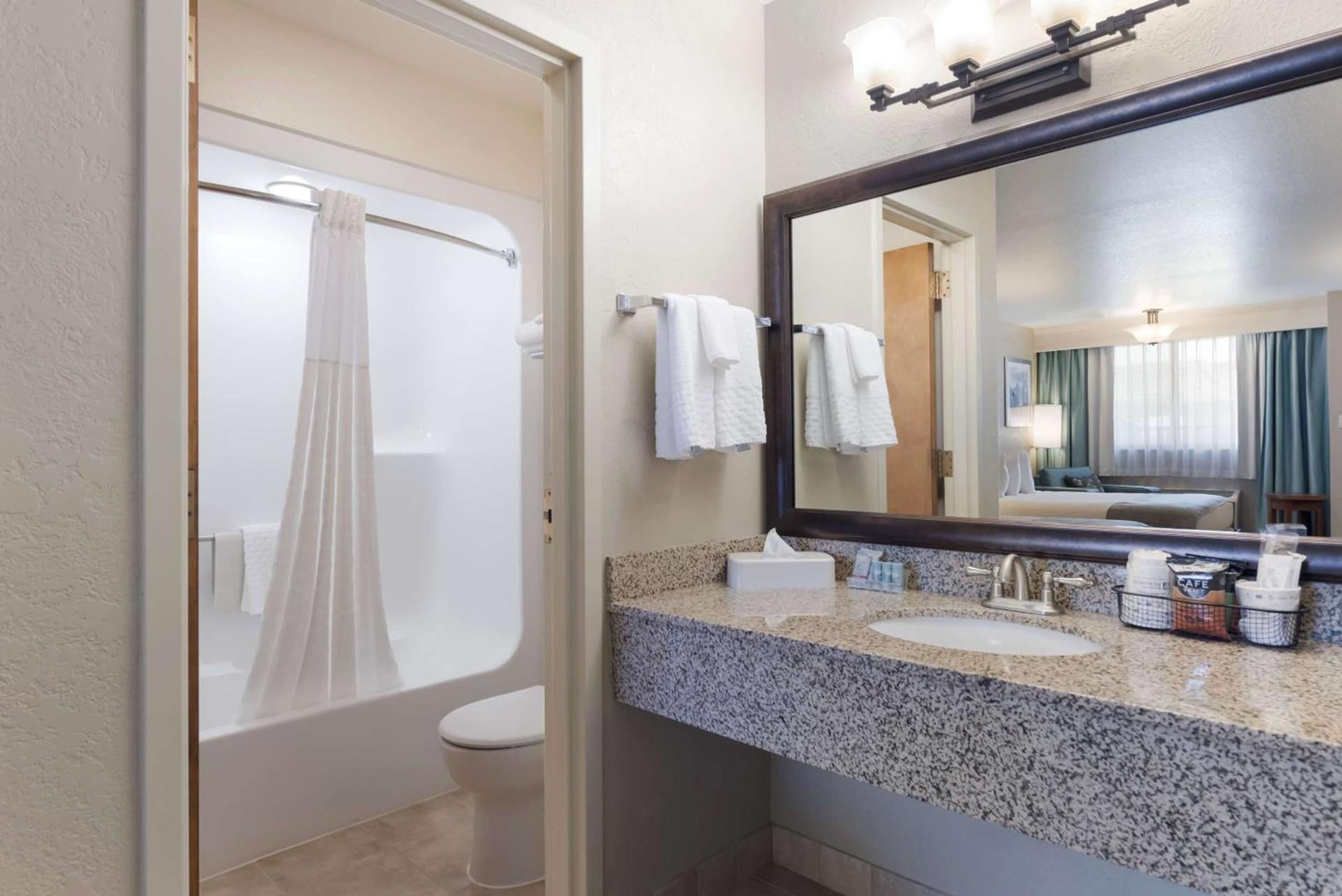 Best Western Foothills Inn photo 24