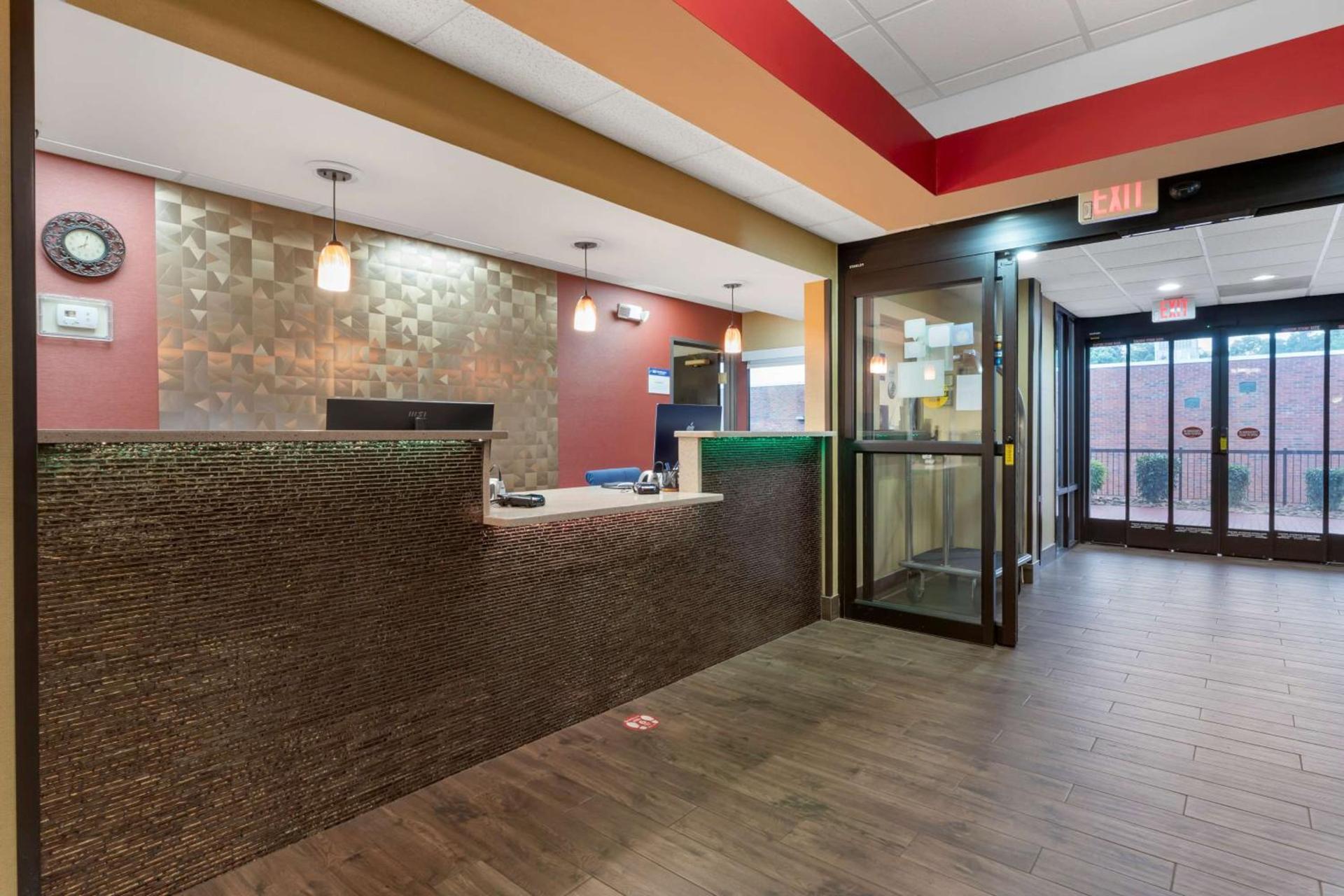 Best Western Seneca-Clemson photo 11