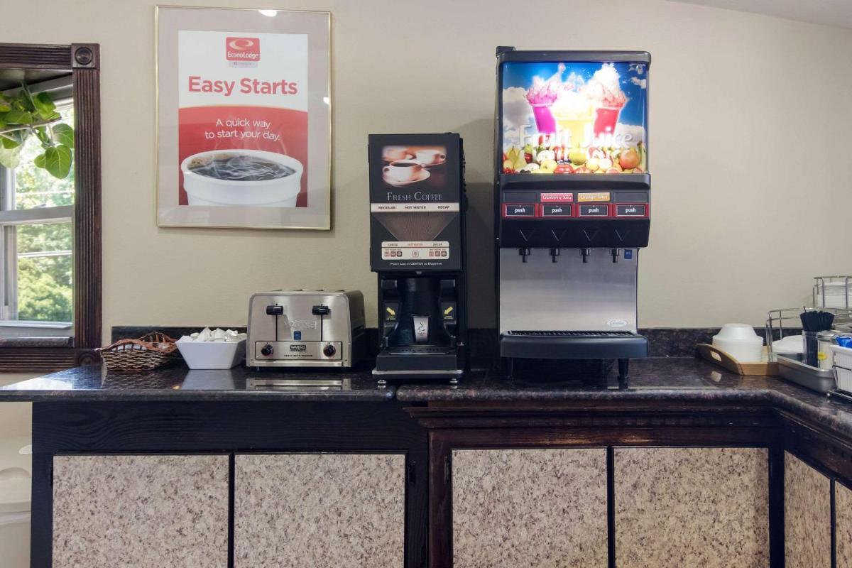 Econo Lodge Pittsburgh I-79 photo 27