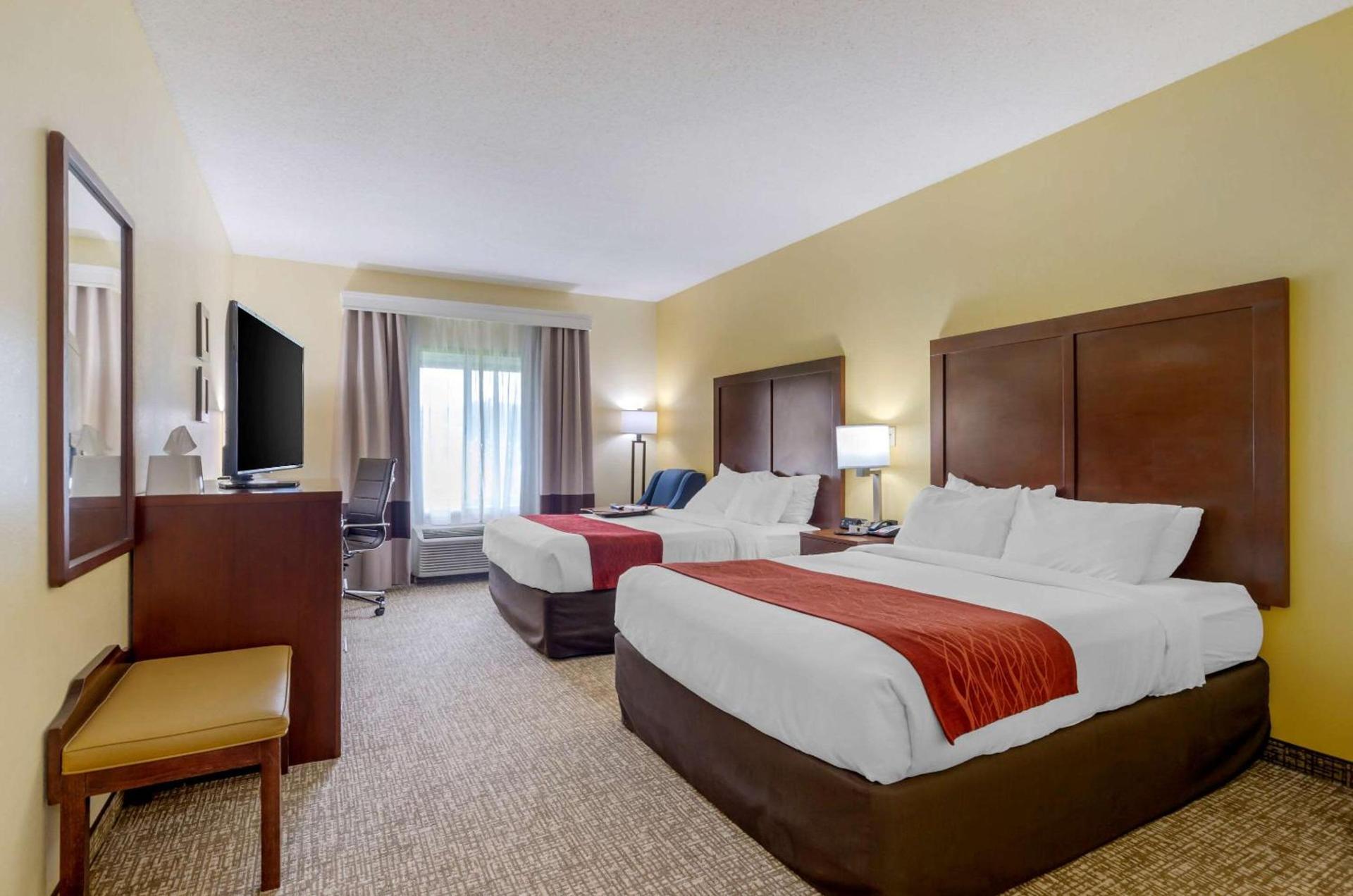 Comfort Inn & Suites Hillsville I-77 photo 12