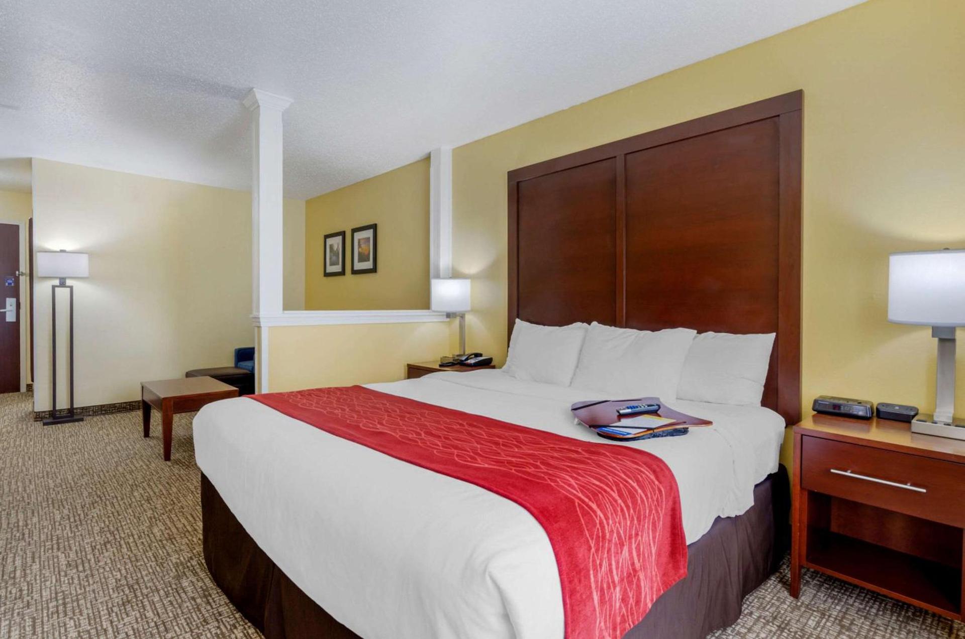 Comfort Inn & Suites Hillsville I-77 photo 28