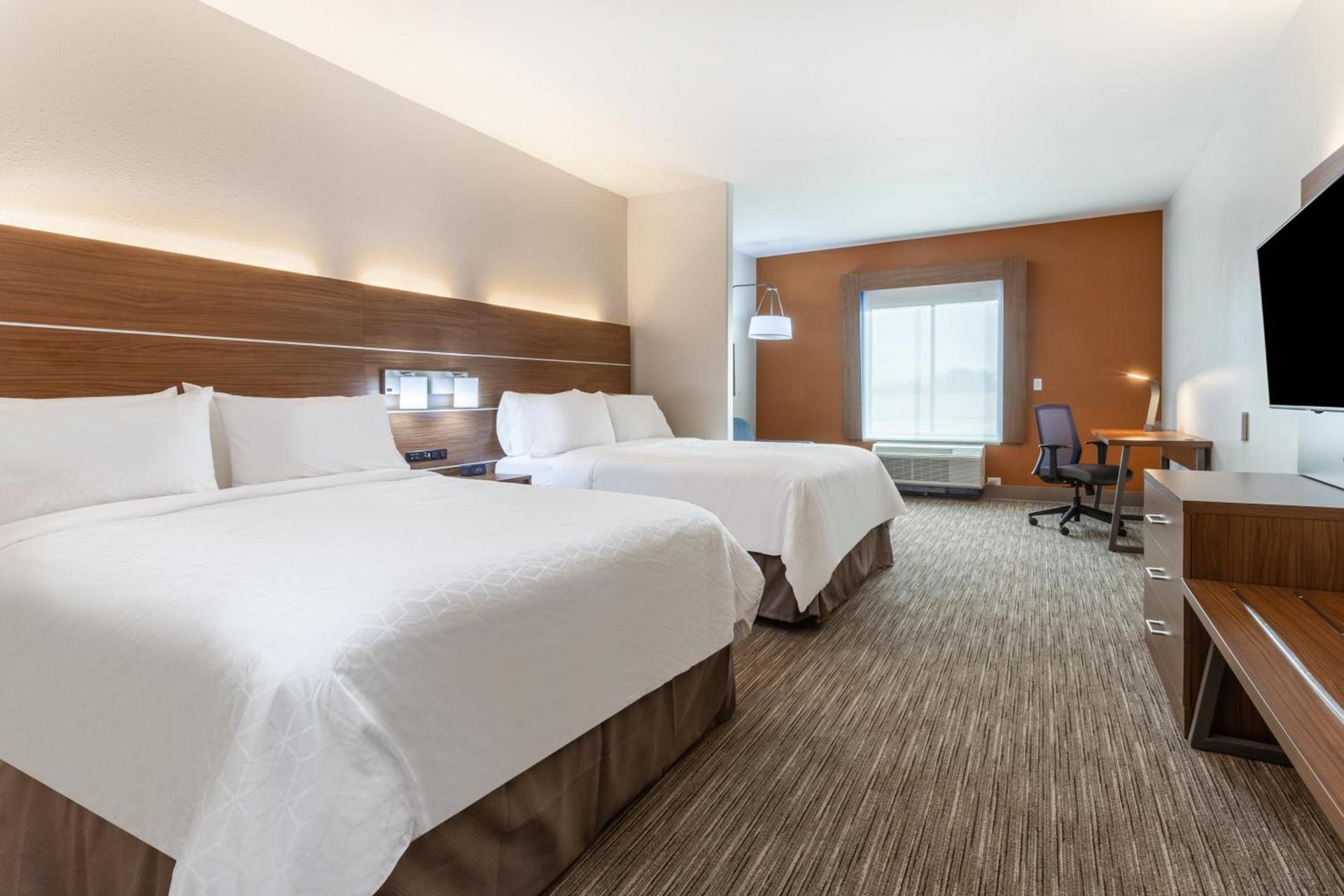 Holiday Inn Express & Suites Kearney by IHG photo 24