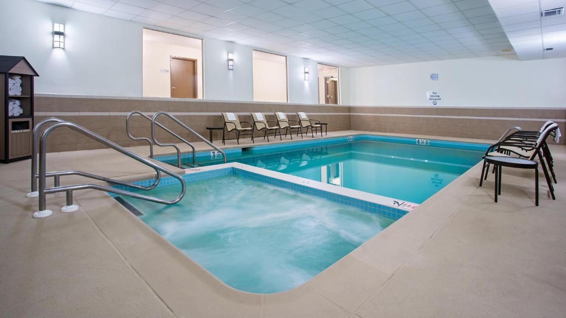 Holiday Inn Express & Suites Wyomissing by IHG photo 21