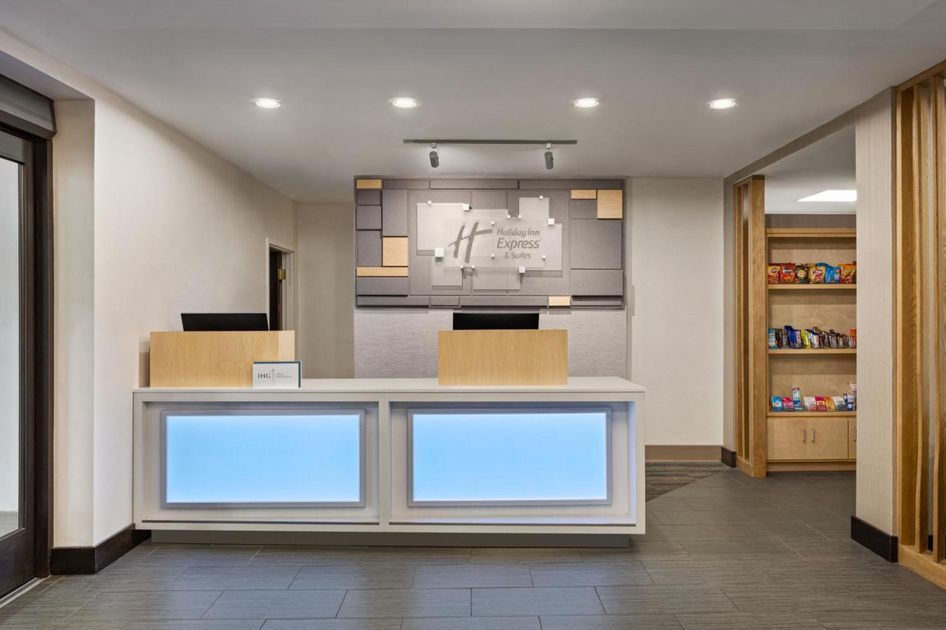 Holiday Inn Express & Suites Greenville-Downtown by IHG photo 25