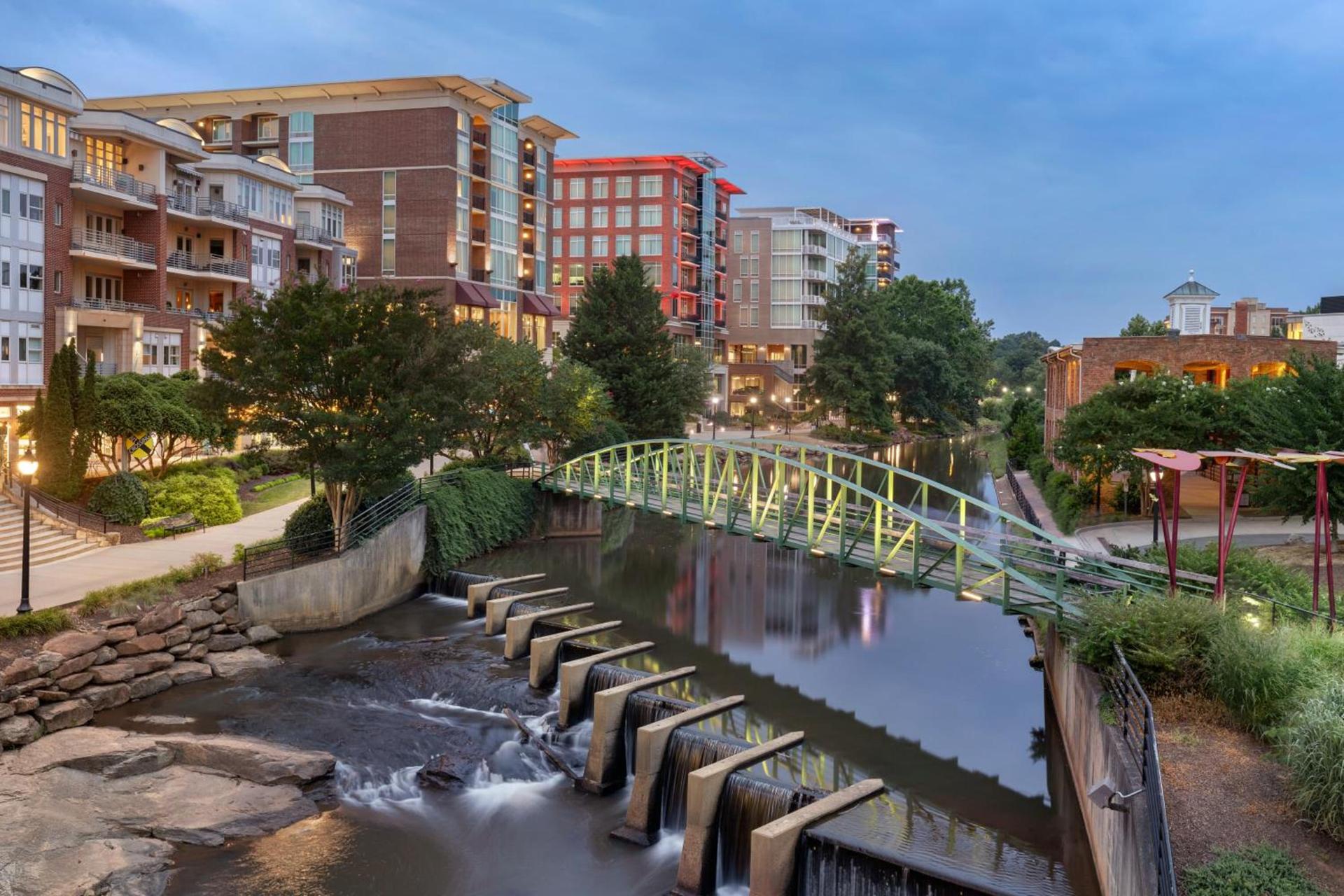 Holiday Inn Express & Suites Greenville-Downtown by IHG photo 21