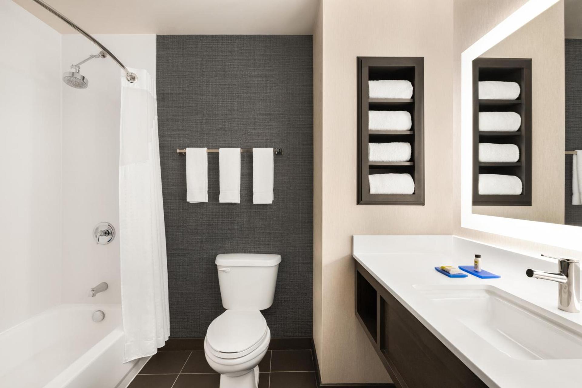 Holiday Inn Express & Suites Denver Airport by IHG photo 15