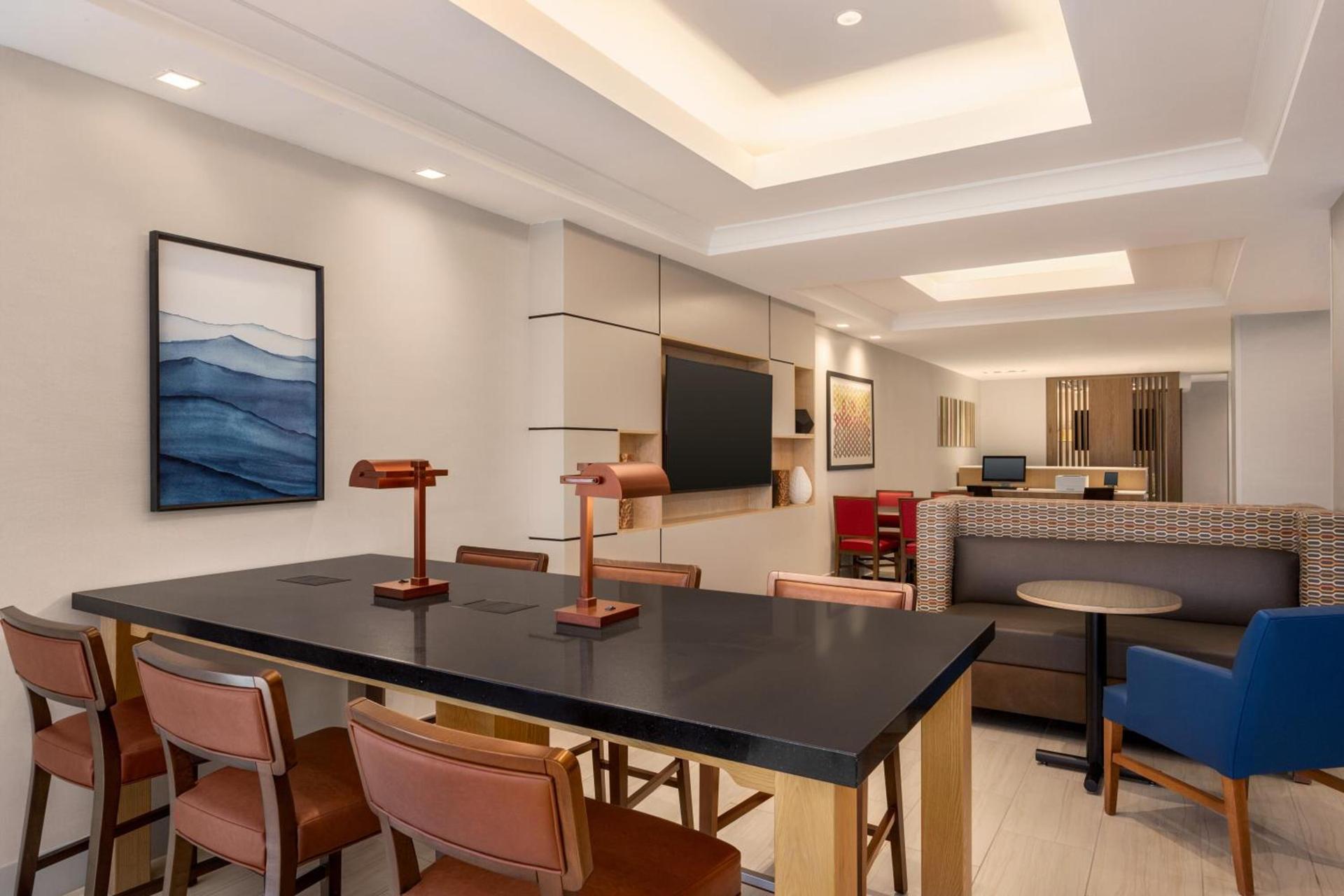 Holiday Inn Express & Suites Denver Airport by IHG photo 10