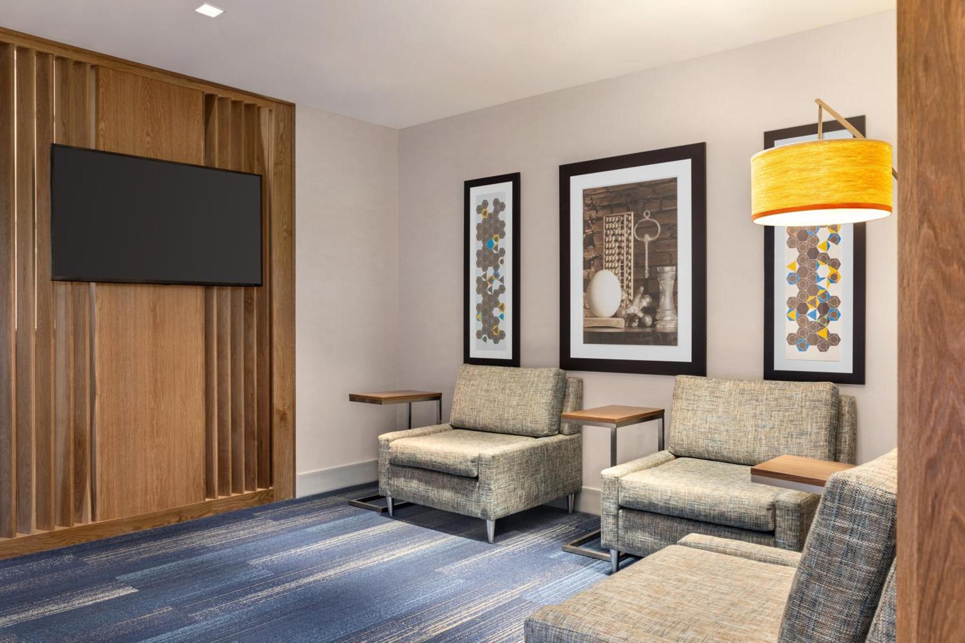 Holiday Inn Express & Suites Denver Airport by IHG photo 5
