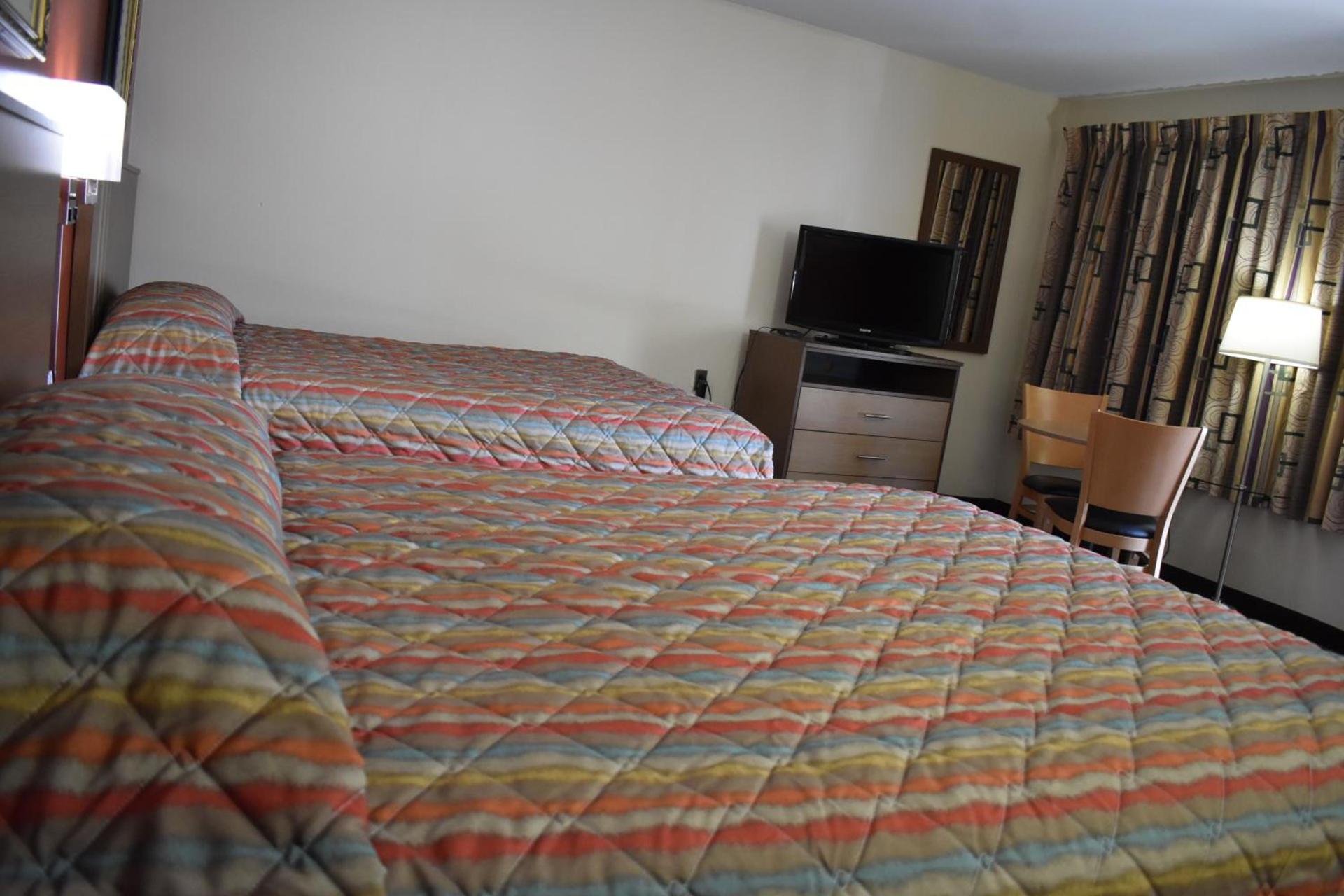 South Hills Motel photo 13