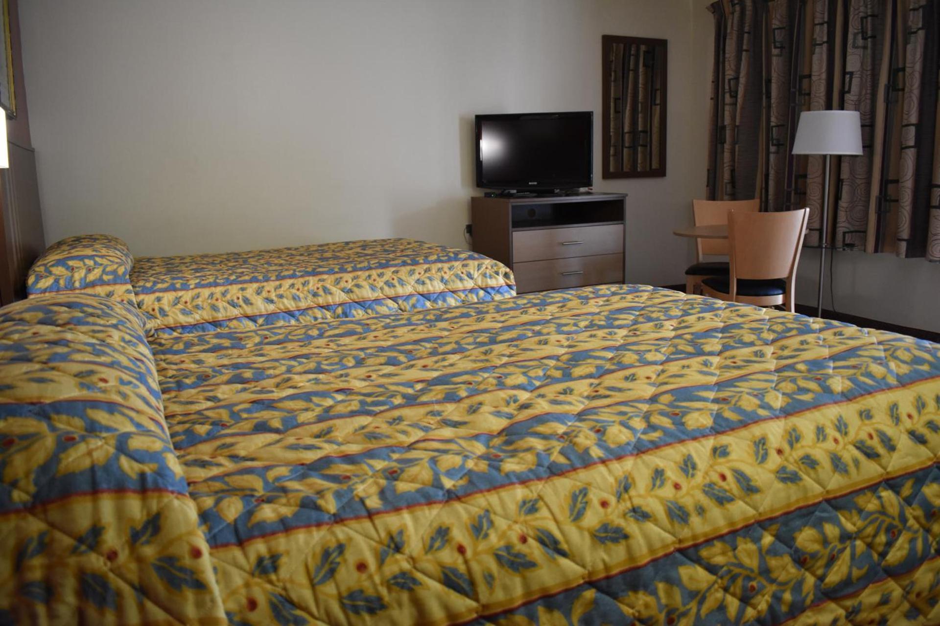 South Hills Motel photo 26
