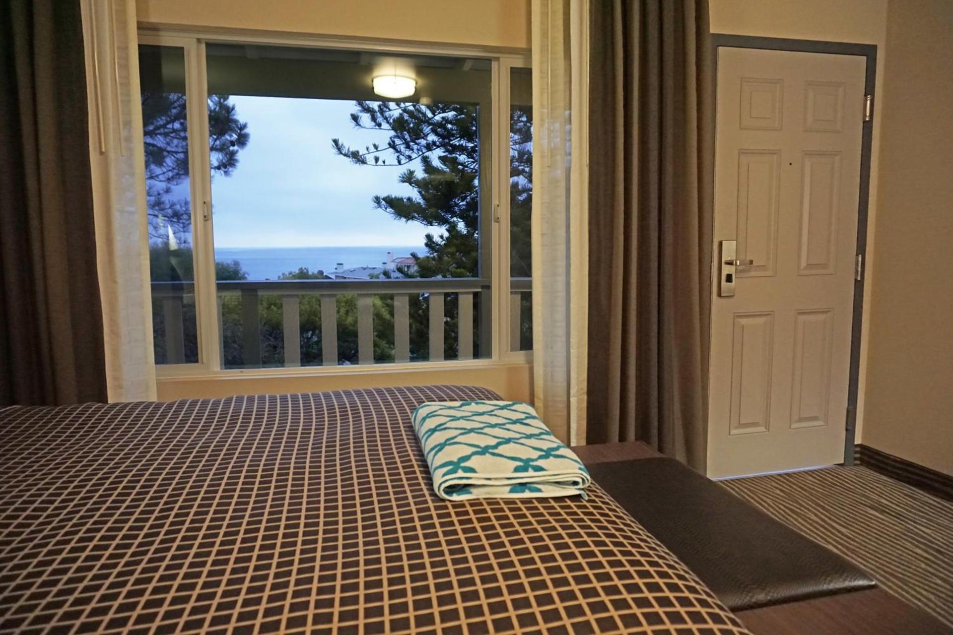 Crescent Bay Inn photo 38