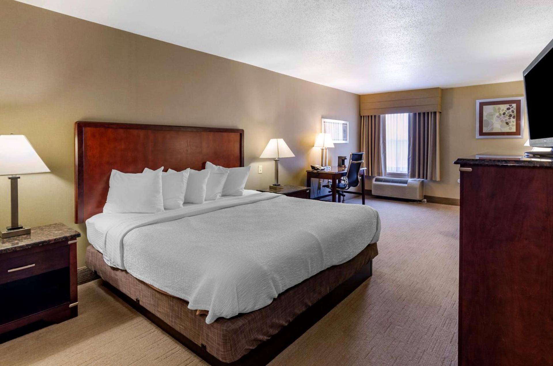 Best Western Plus Inn at Hunt Ridge photo 17