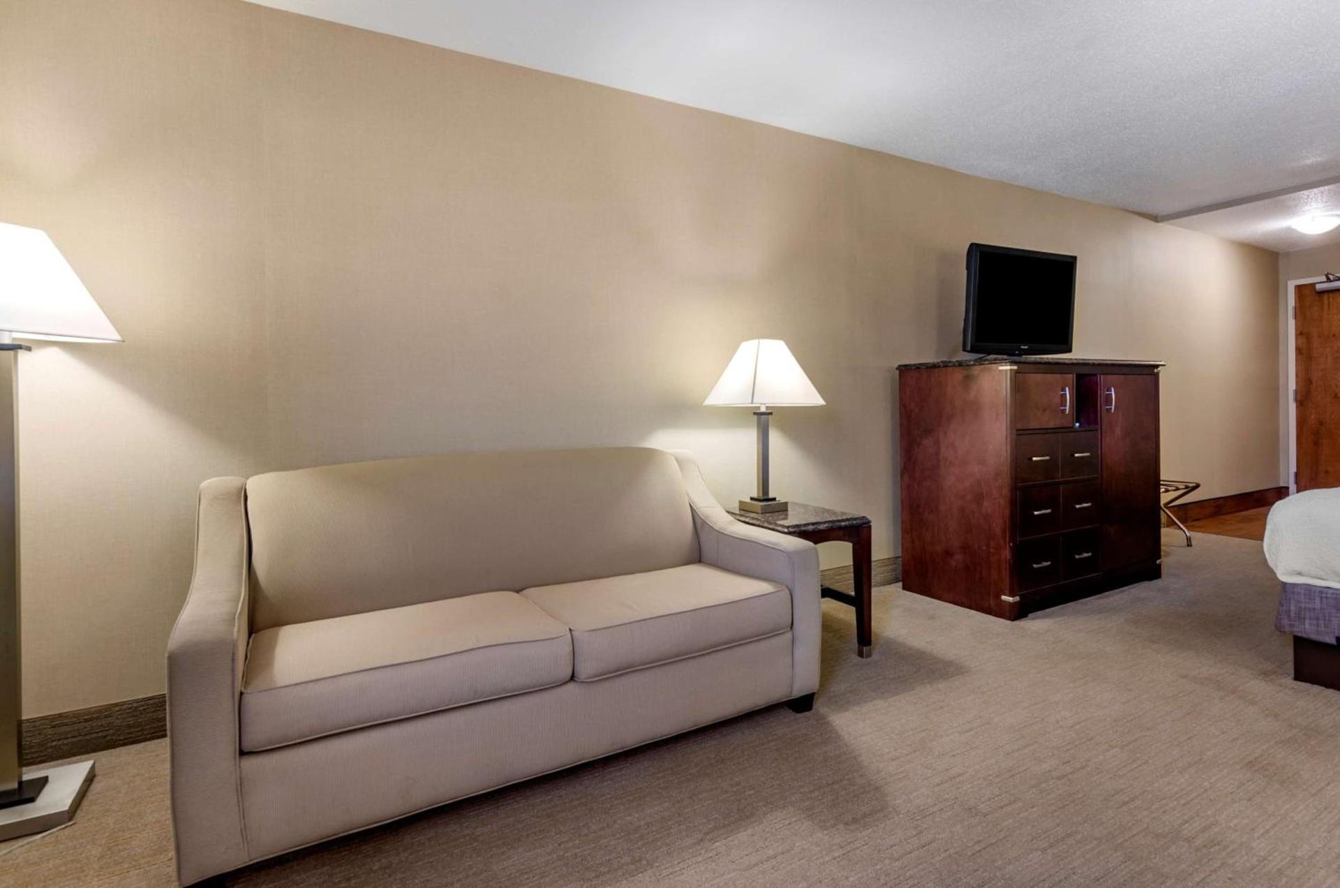 Best Western Plus Inn at Hunt Ridge photo 18