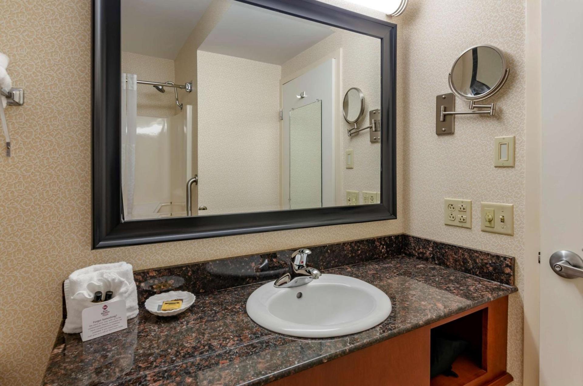 Best Western Plus Inn at Hunt Ridge photo 25
