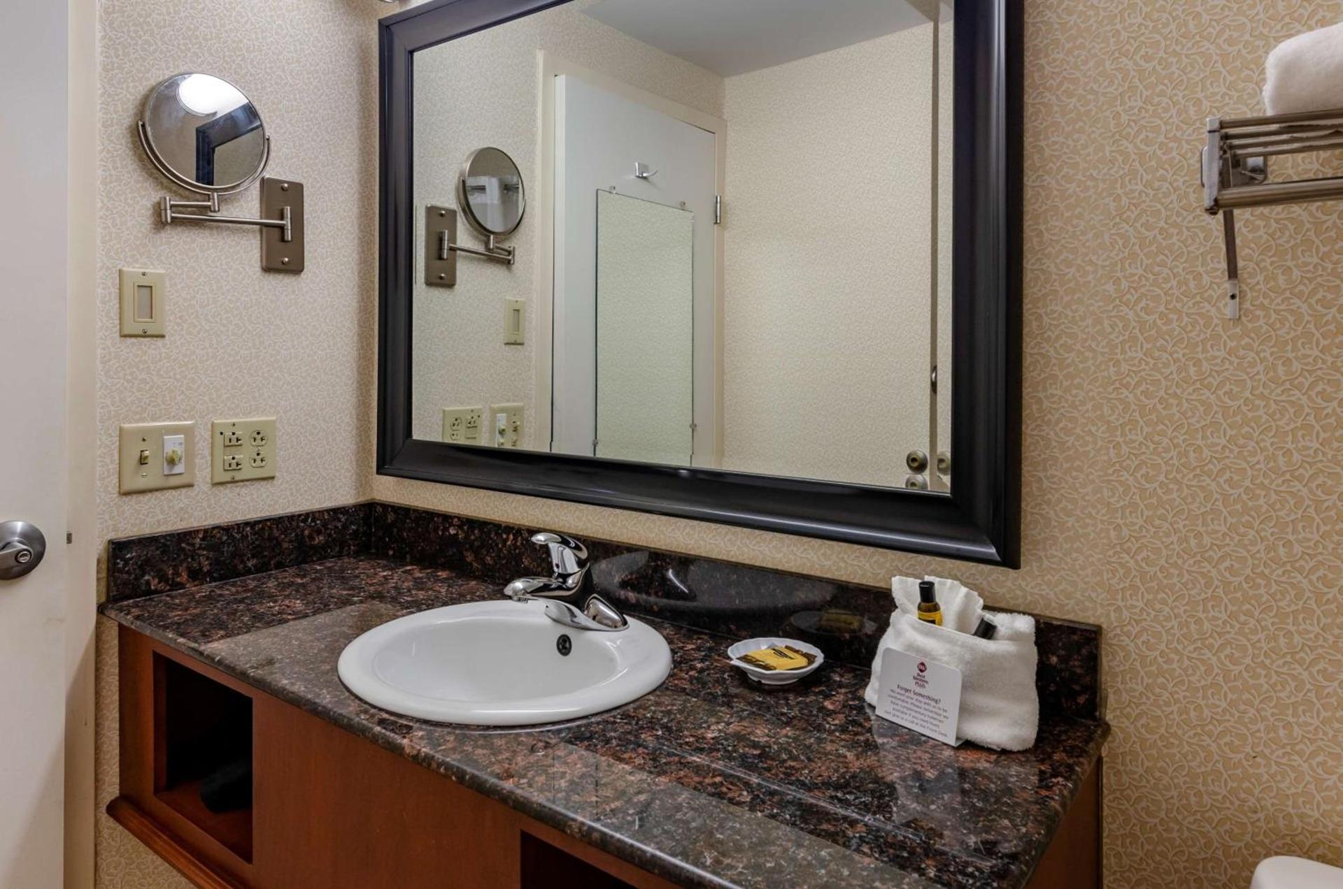 Best Western Plus Inn at Hunt Ridge photo 26