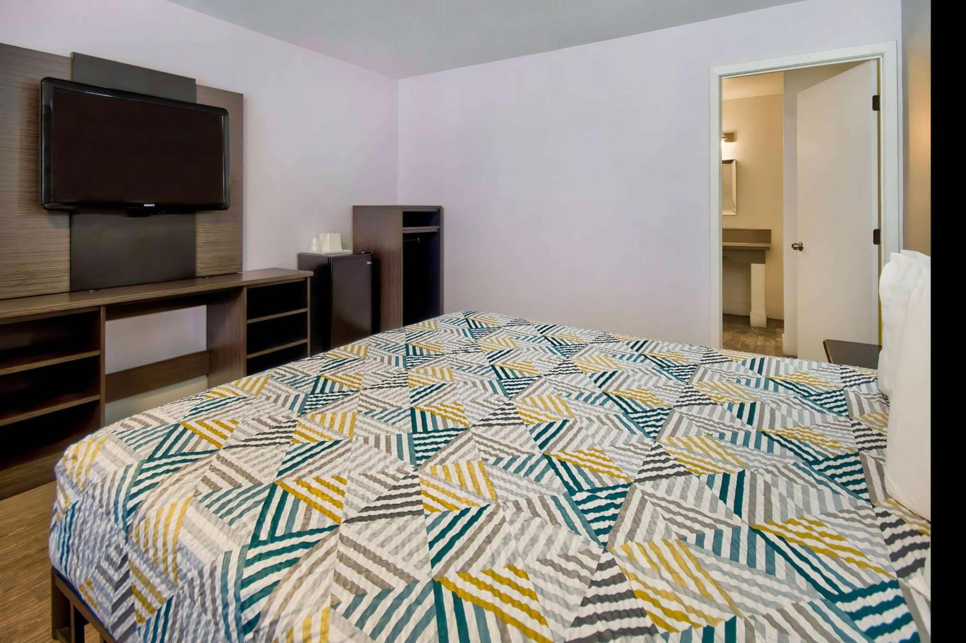 Motel 6-Inglewood, CA photo 9