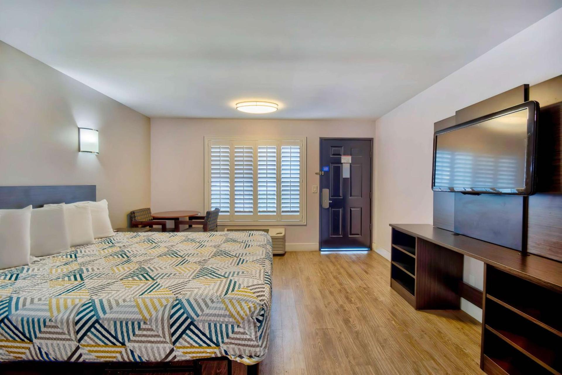 Motel 6-Inglewood, CA photo 11