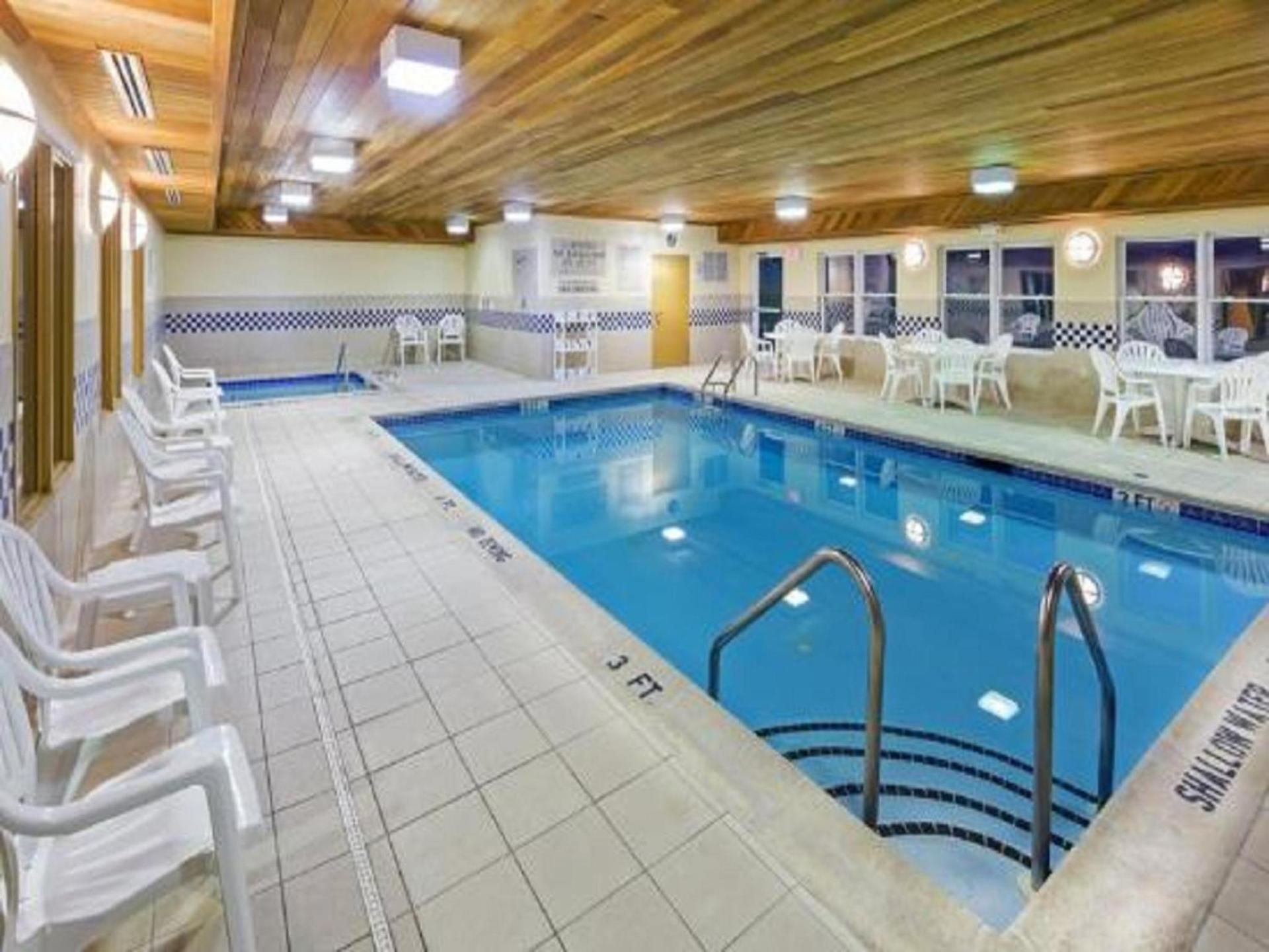 Country Inn & Suites by Radisson, Lehighton-Jim Thorpe, PA photo 26