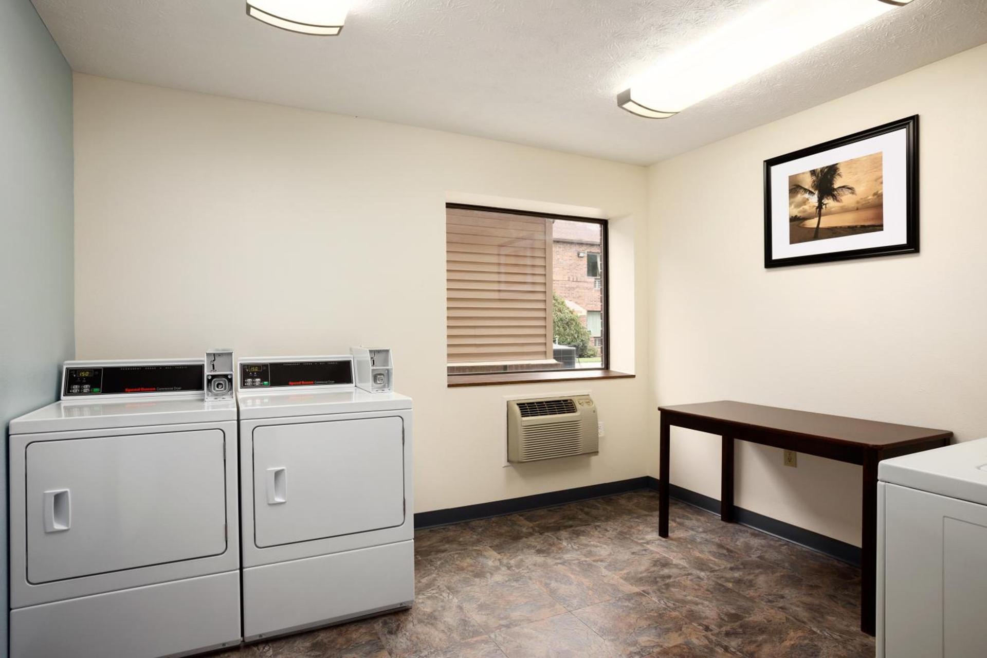 Days Inn by Wyndham Middletown photo 24