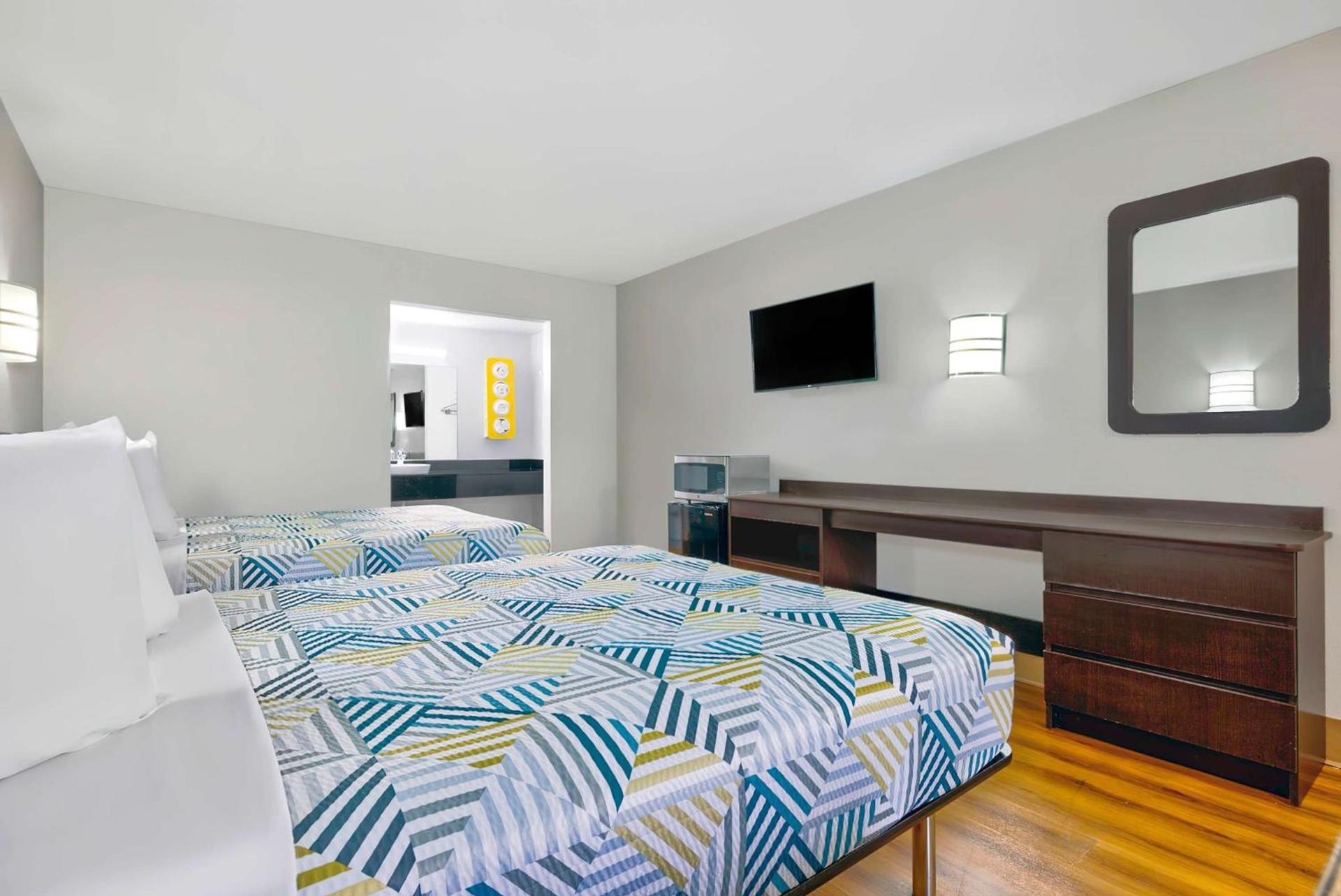 Motel 6-Plano, TX - Plano Northeast photo 19