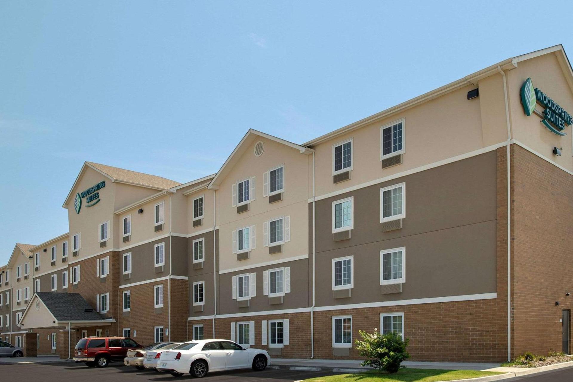 WoodSpring Suites Broken Arrow photo 3