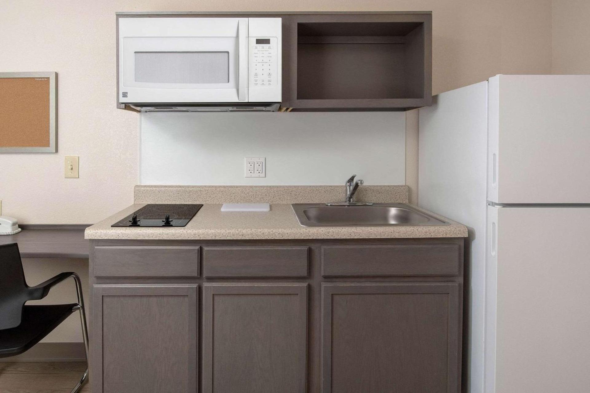 WoodSpring Suites Broken Arrow photo 13