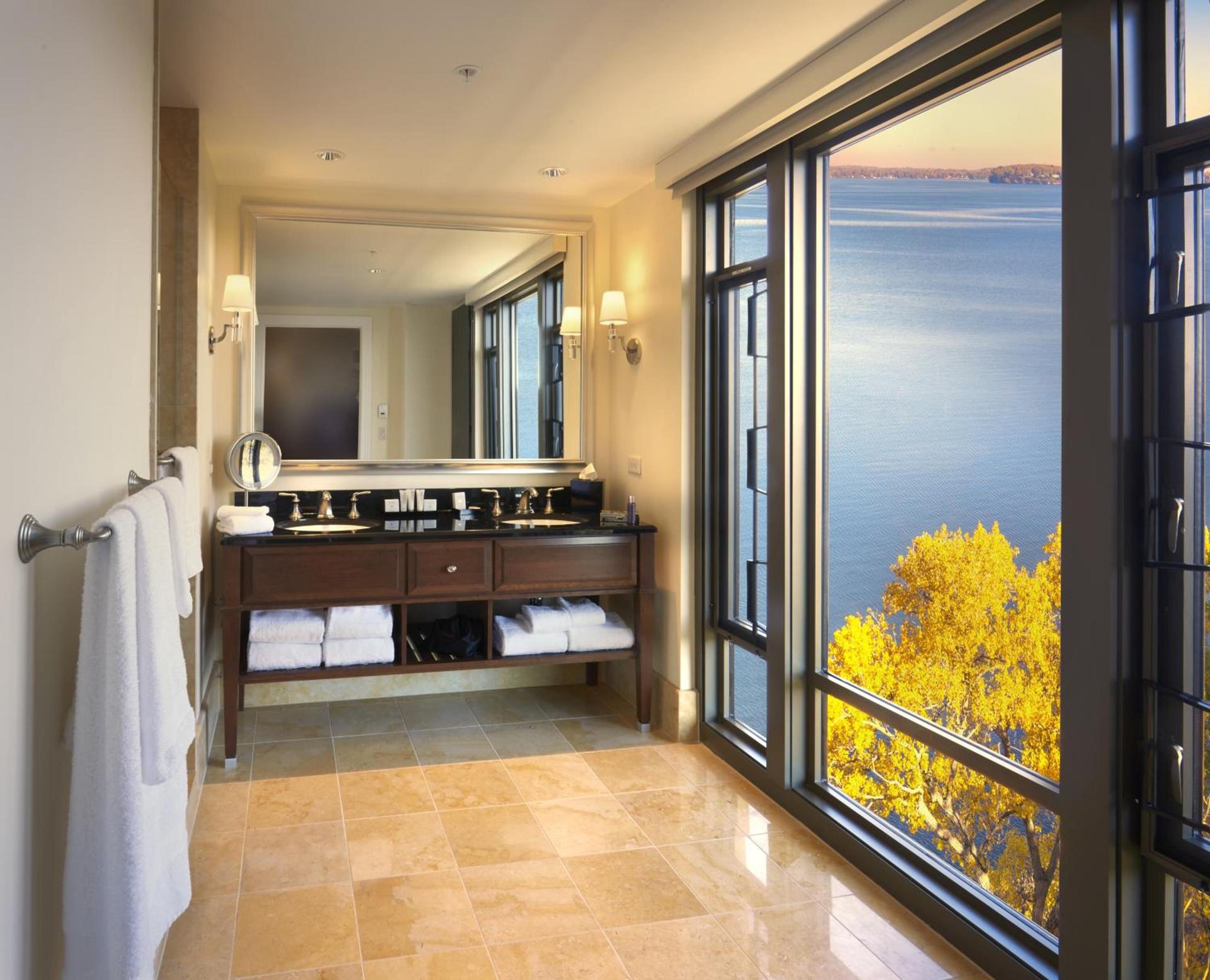 The Edgewater photo 11
