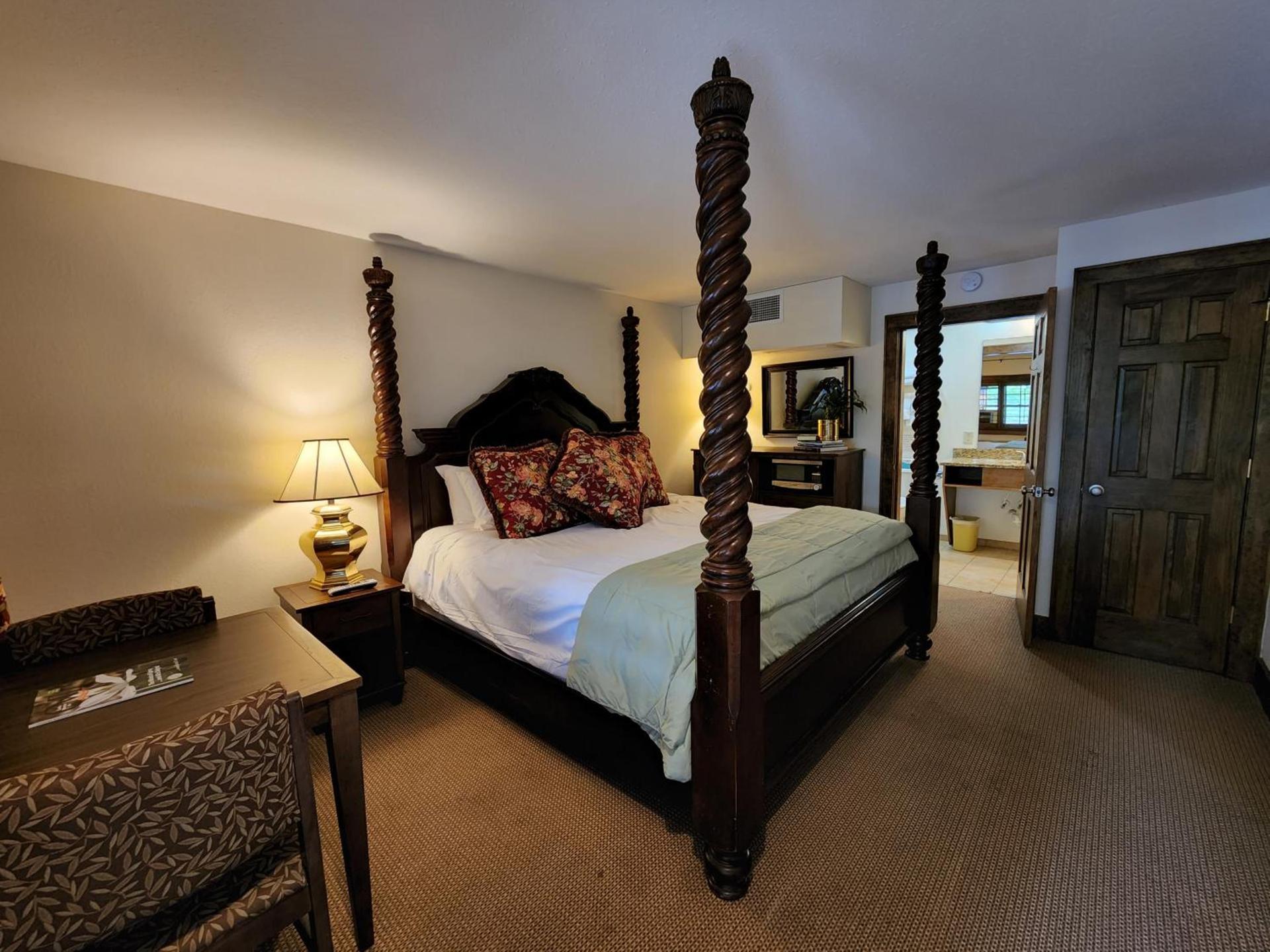 The Inn at Shady Lawn photo 23