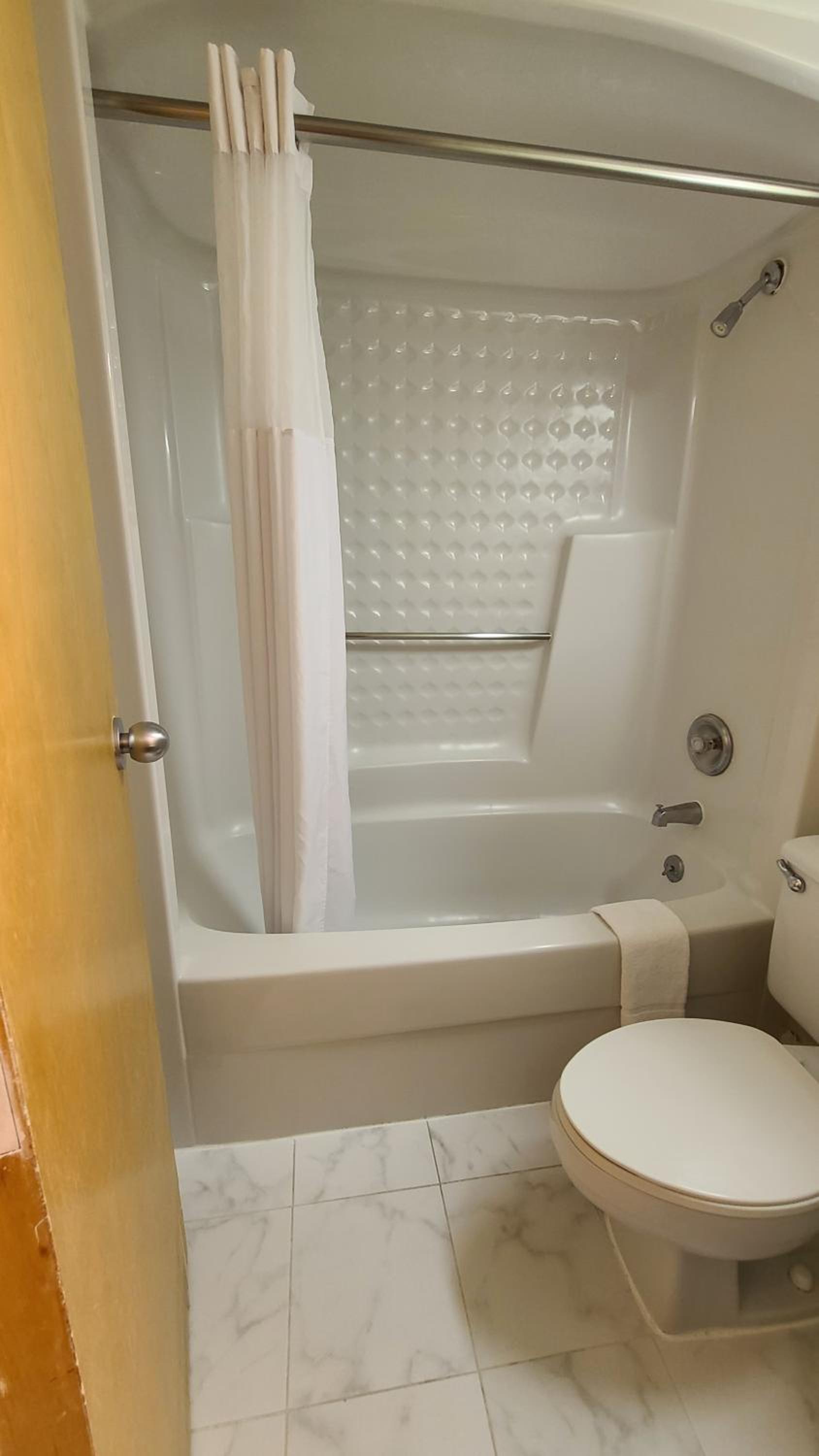 Econo Lodge Metro photo 41