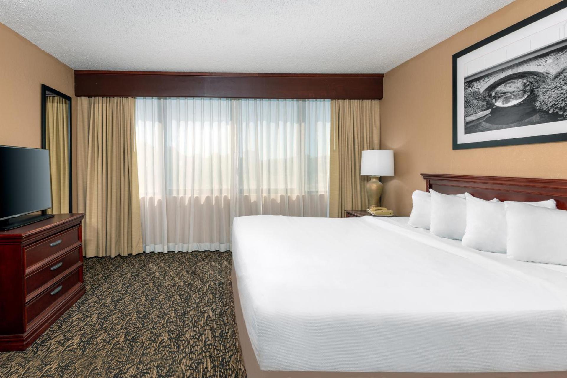 Capitol Plaza Hotel Jefferson City photo 8