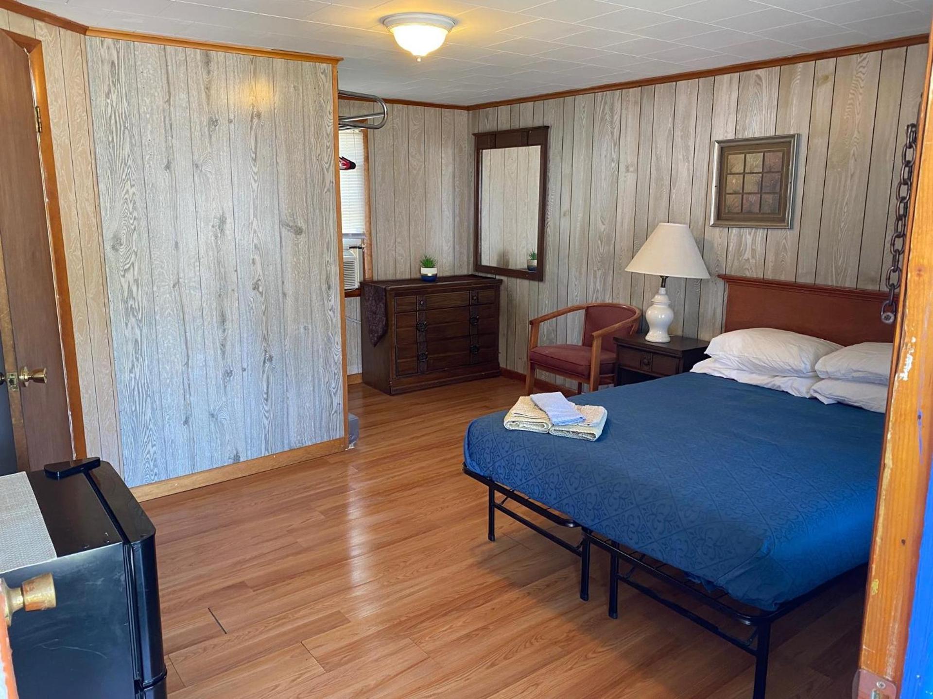 Hillside Motel photo 9