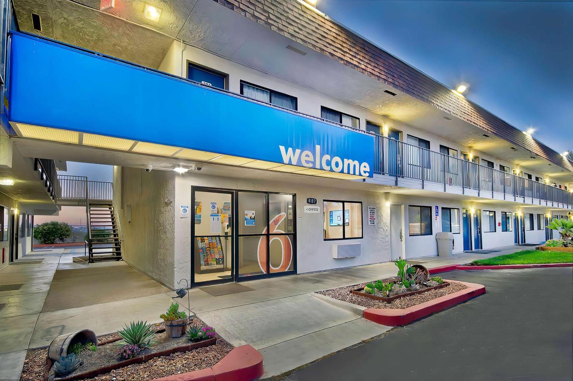Motel 6-Palmdale, CA photo 2