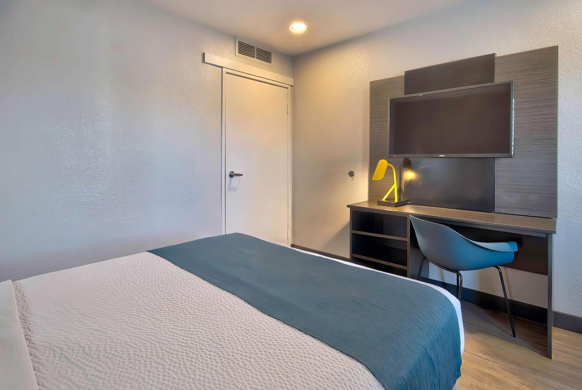 Motel 6-Palmdale, CA photo 13