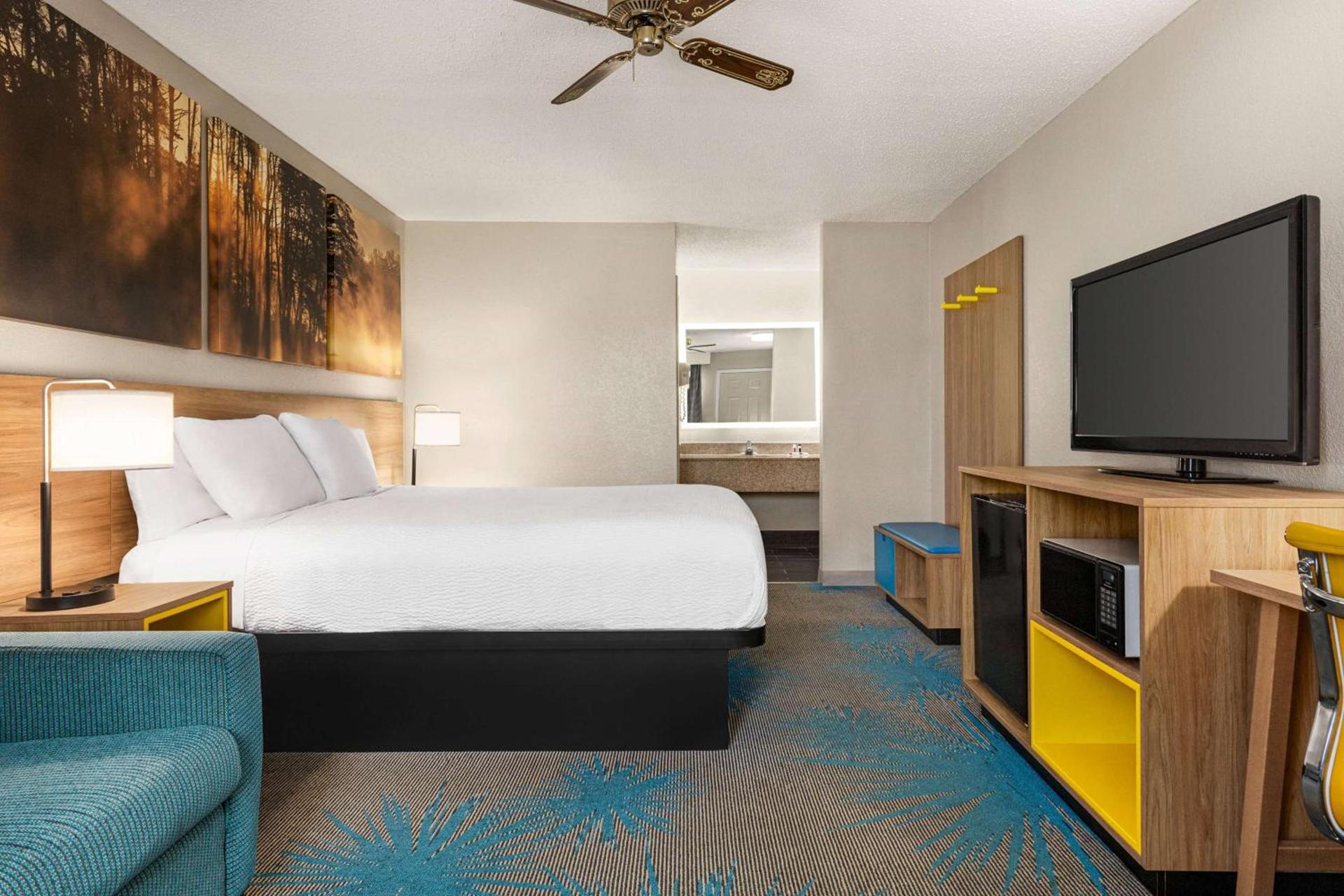 Days Inn by Wyndham Demopolis photo 9