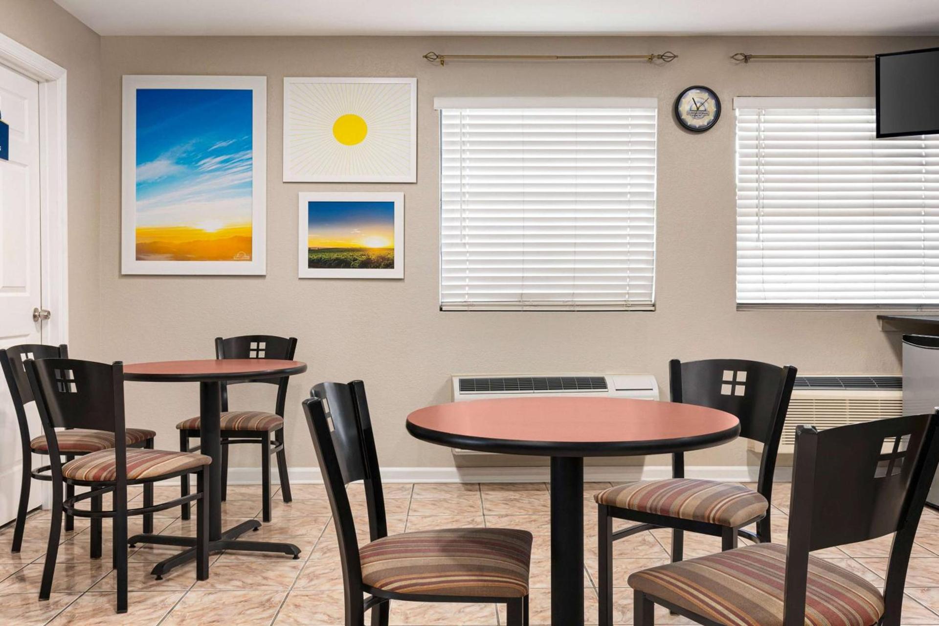 Days Inn by Wyndham Demopolis photo 23