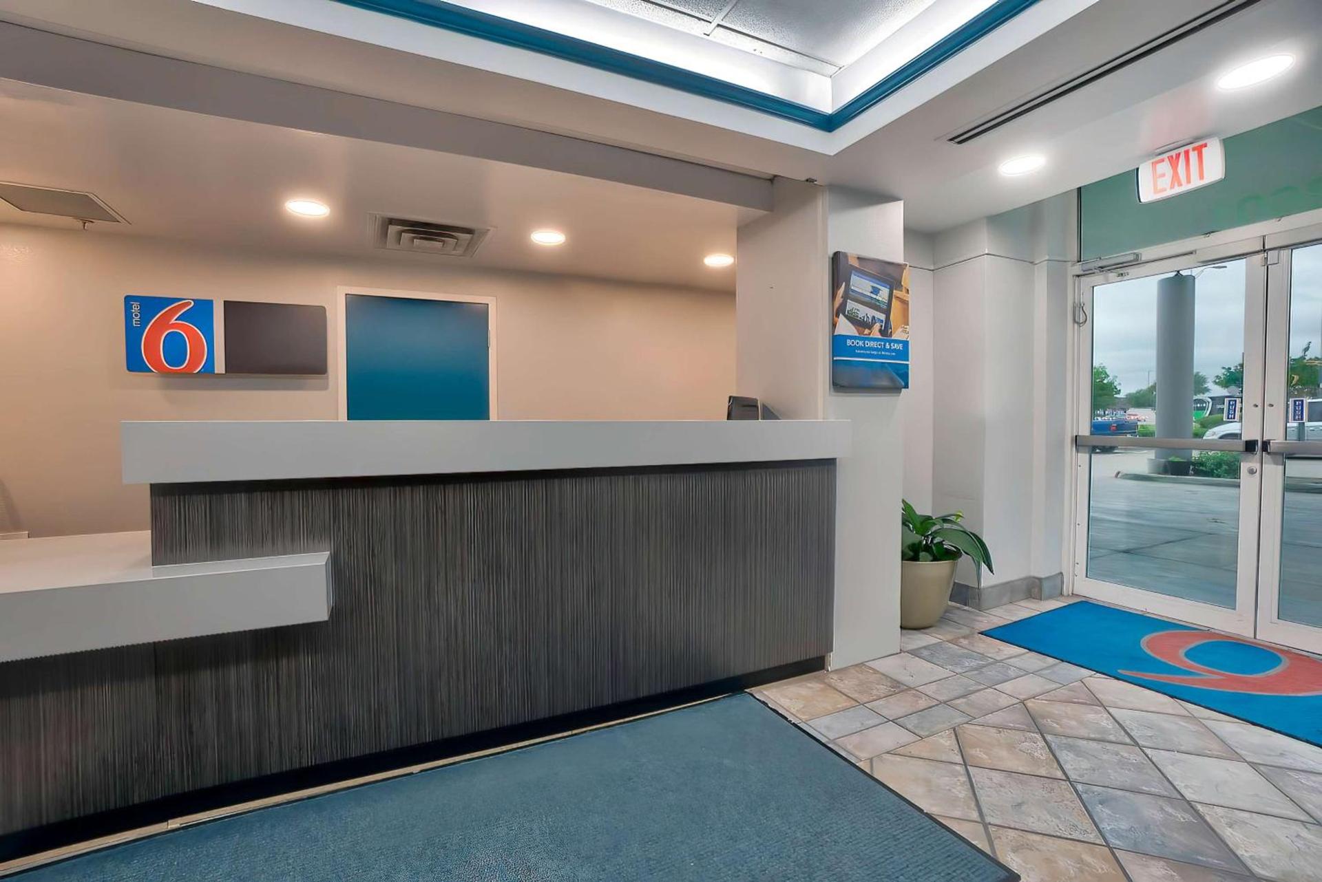 Motel 6-Benbrook, TX - Fort Worth photo 22