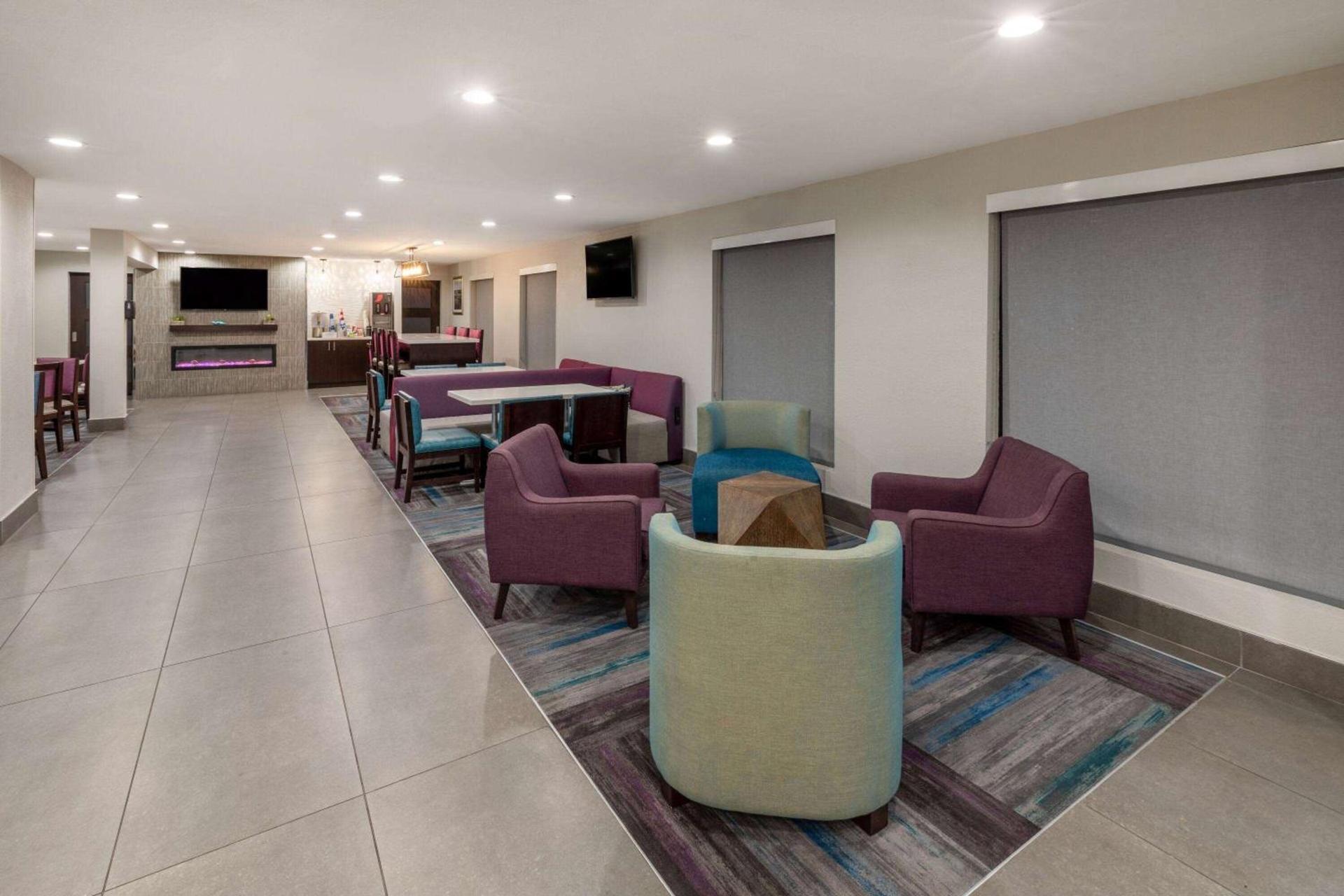 La Quinta by Wyndham Houston NW Brookhollow photo 5