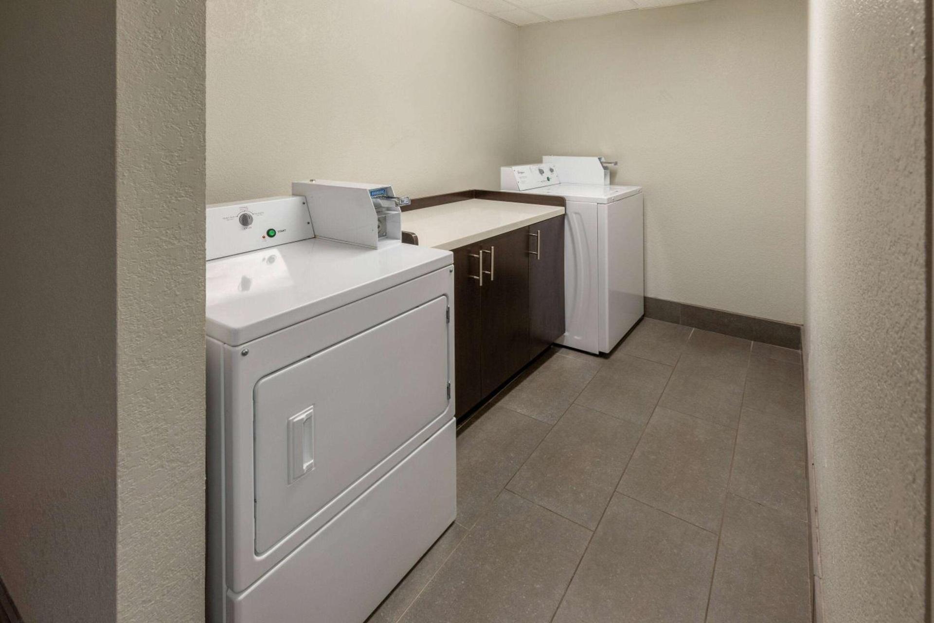 La Quinta by Wyndham Houston NW Brookhollow photo 29