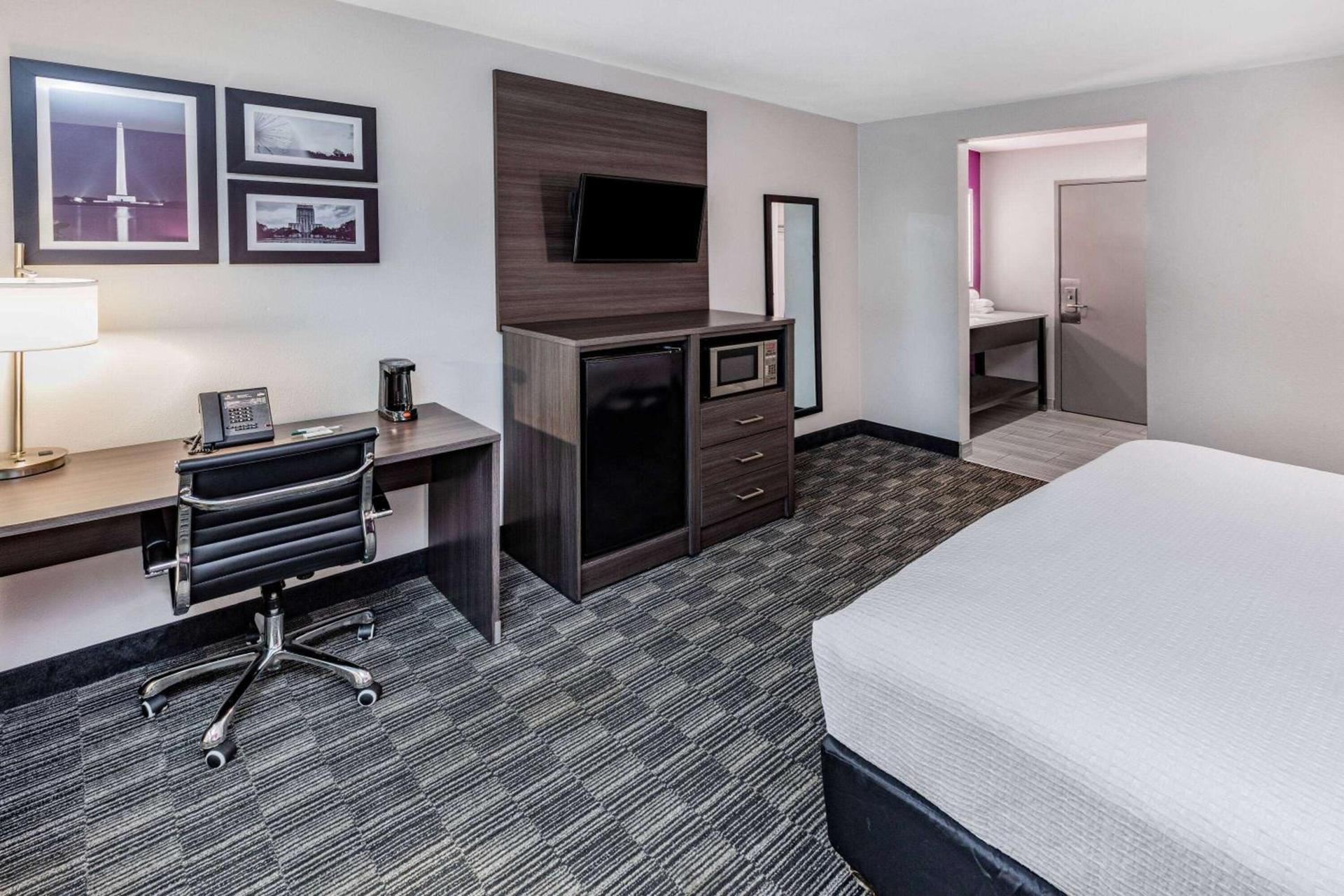 La Quinta by Wyndham Houston Southwest photo 15