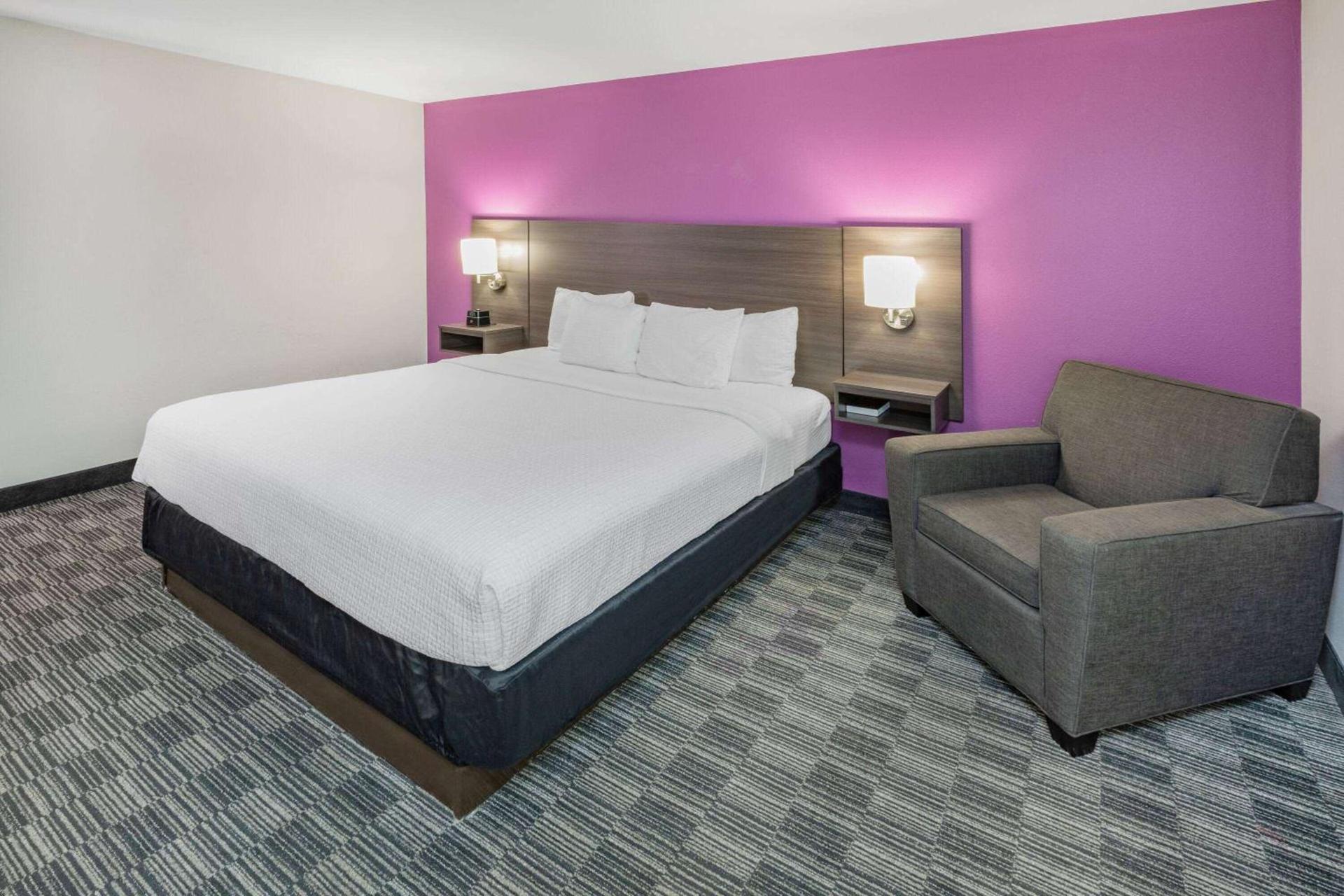 La Quinta by Wyndham Houston Southwest photo 16