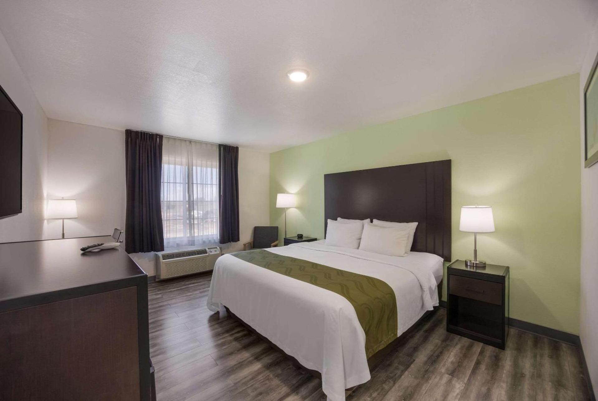 Quality Inn & Suites Clayton, NM photo 13