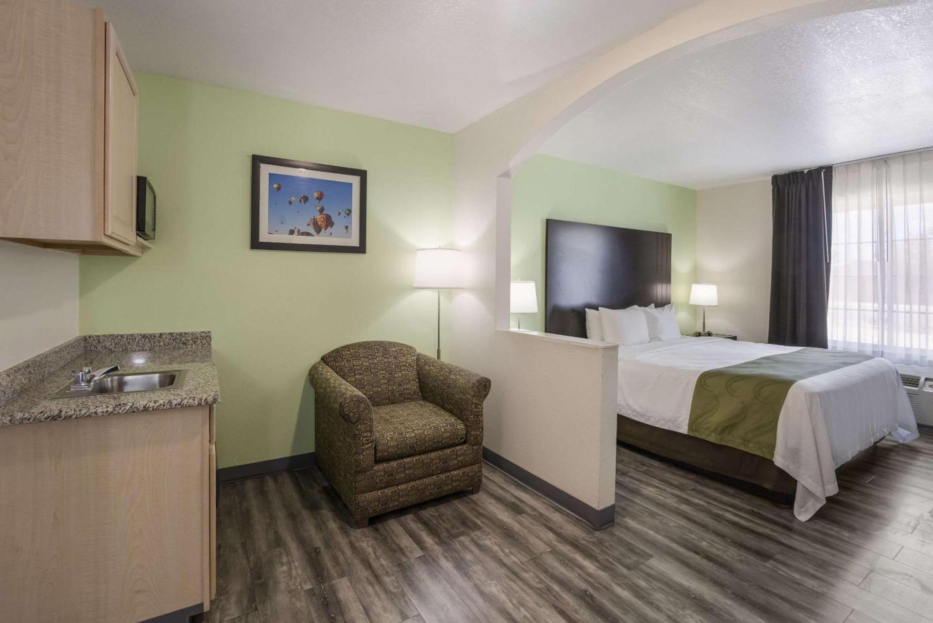 Quality Inn & Suites Clayton, NM photo 23
