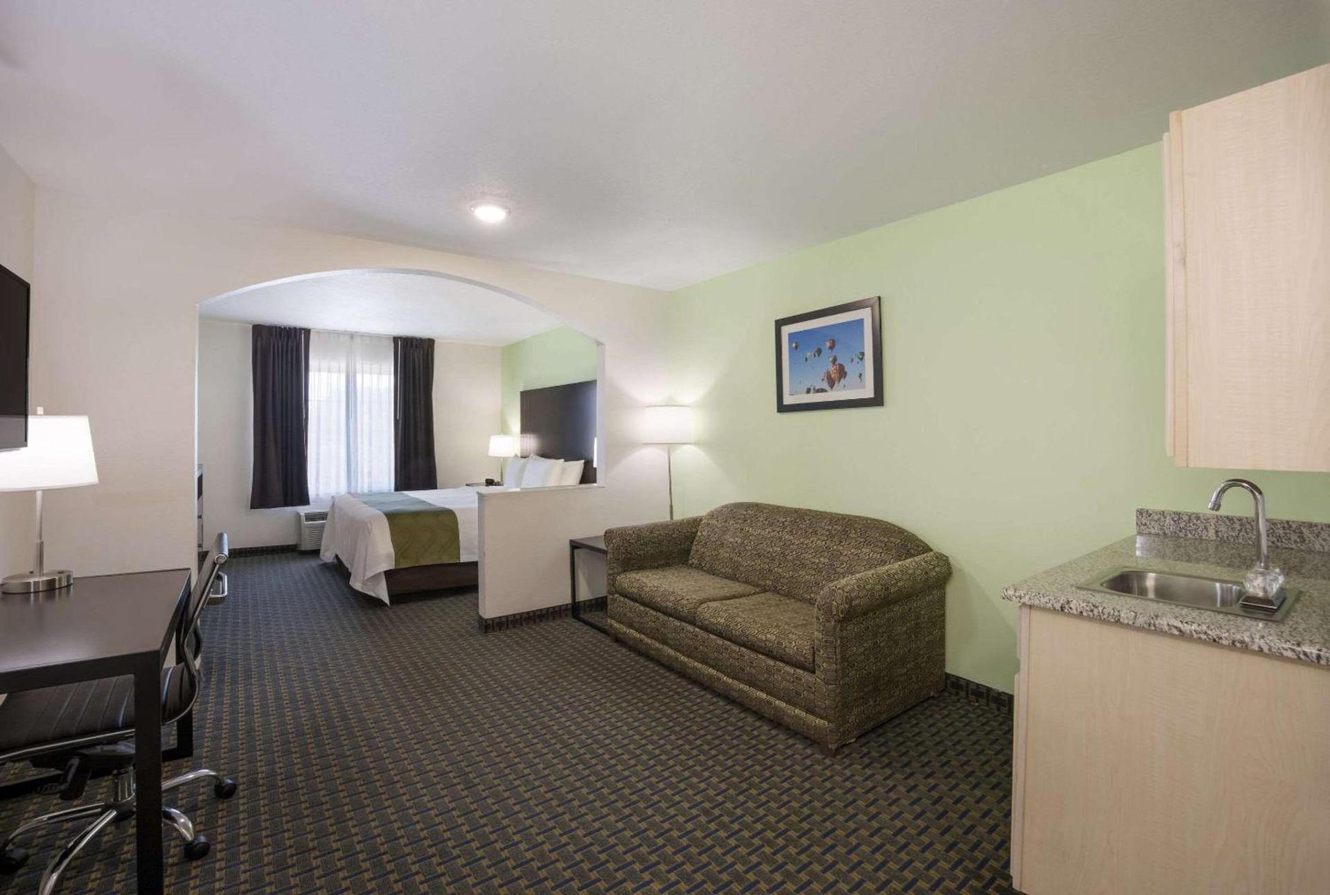 Quality Inn & Suites Clayton, NM photo 26