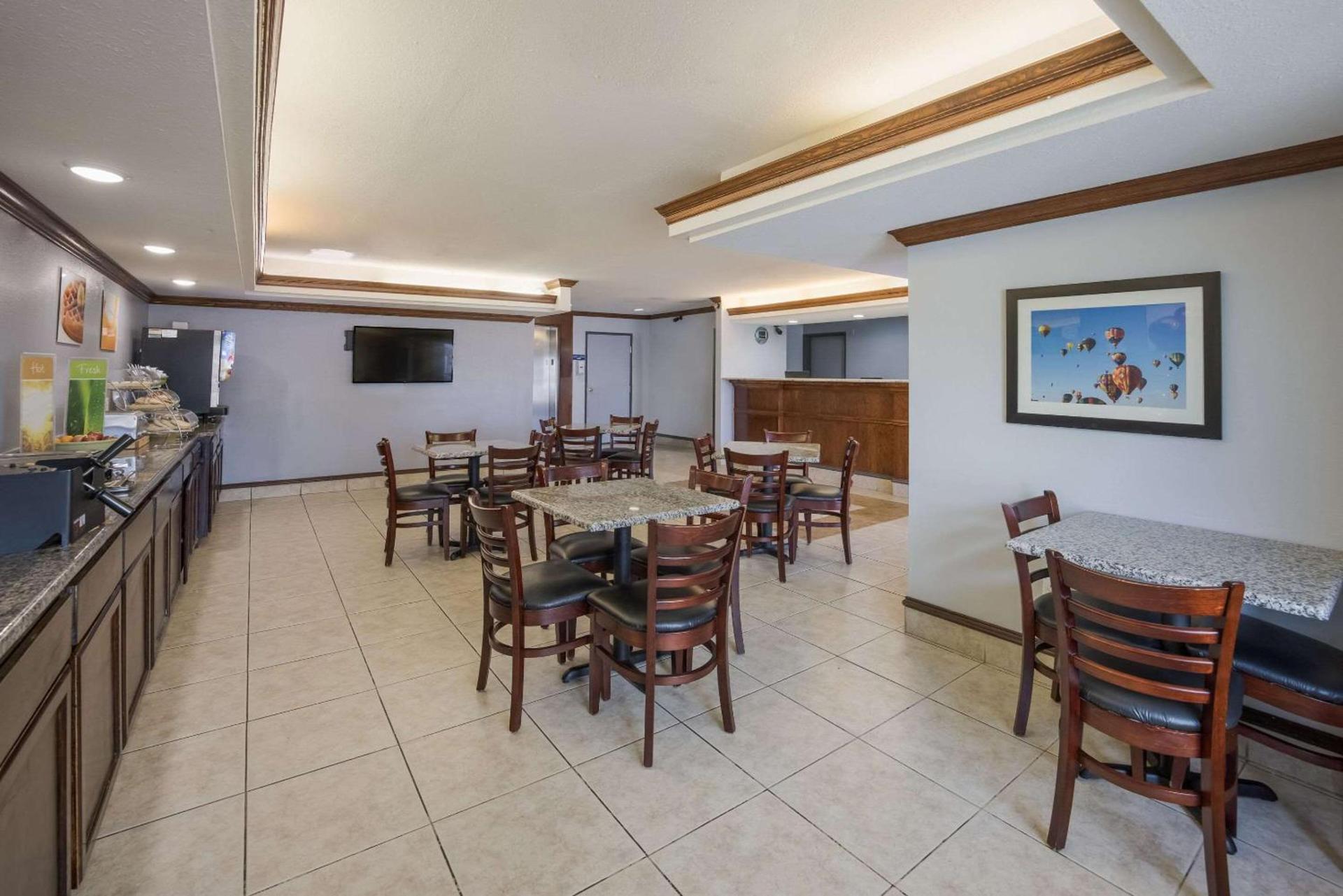 Quality Inn & Suites Clayton, NM photo 35