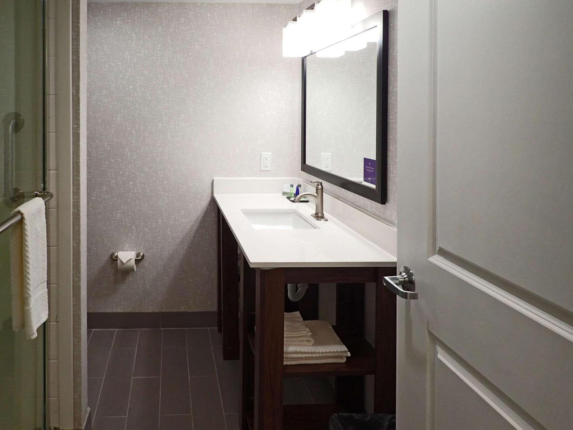 Sleep Inn & Suites California MD photo 13