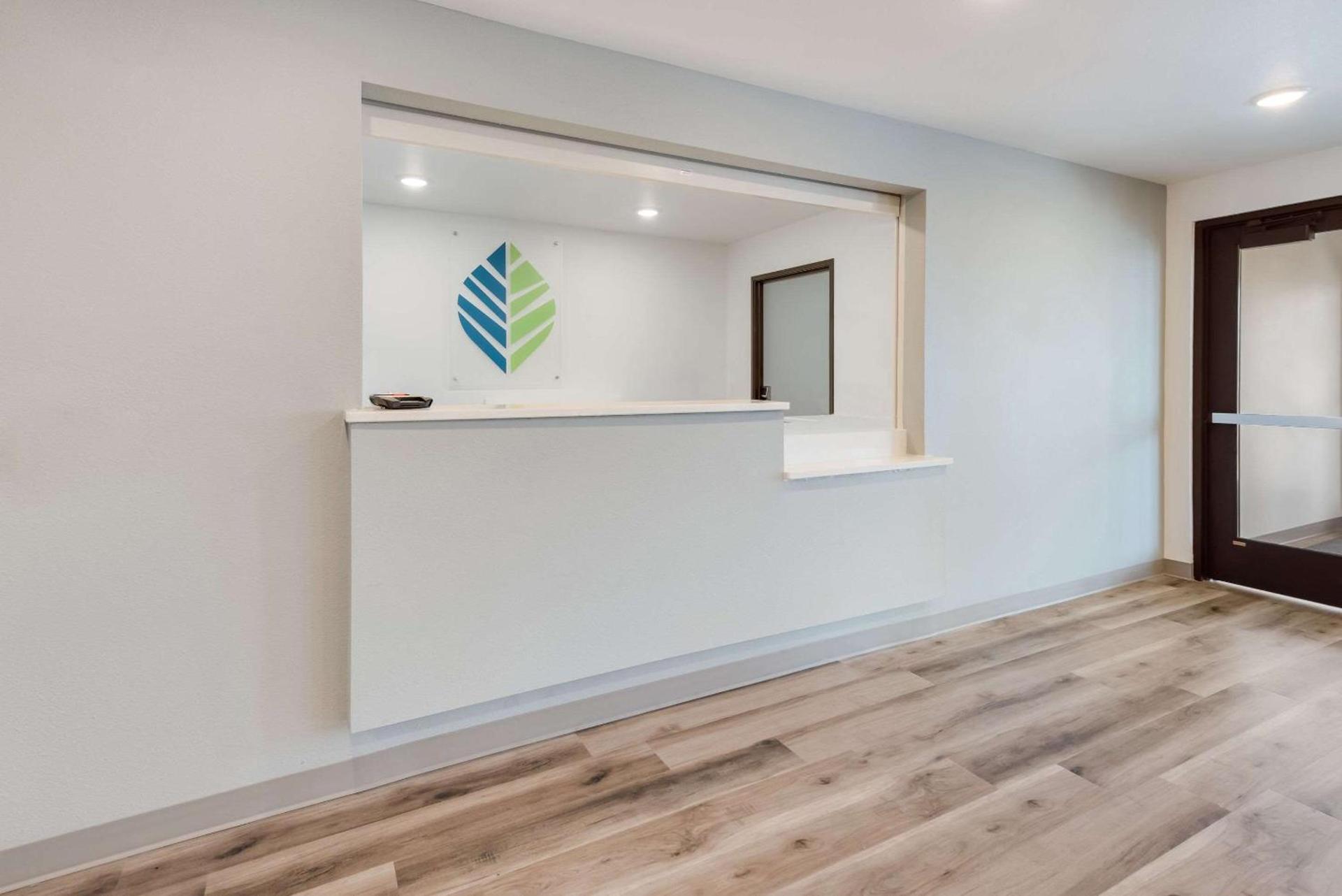 WoodSpring Suites Meridian photo 6