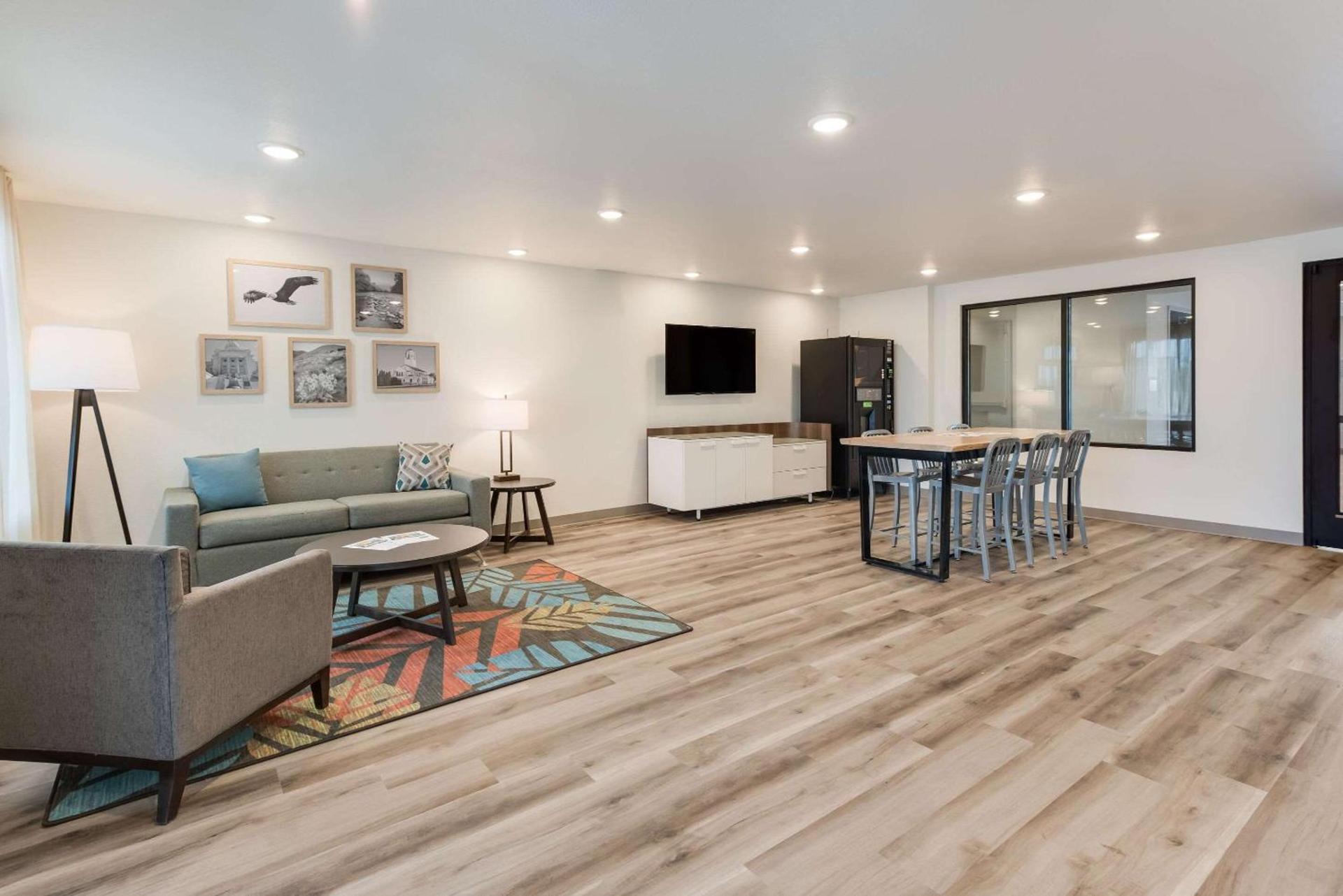 WoodSpring Suites Meridian photo 7