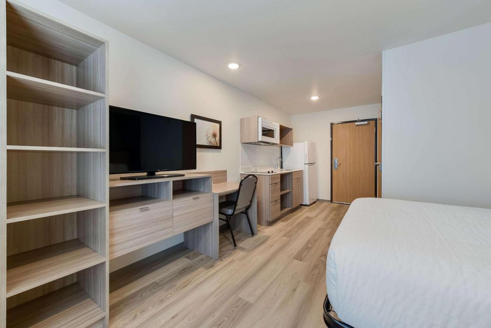 WoodSpring Suites Meridian photo 10