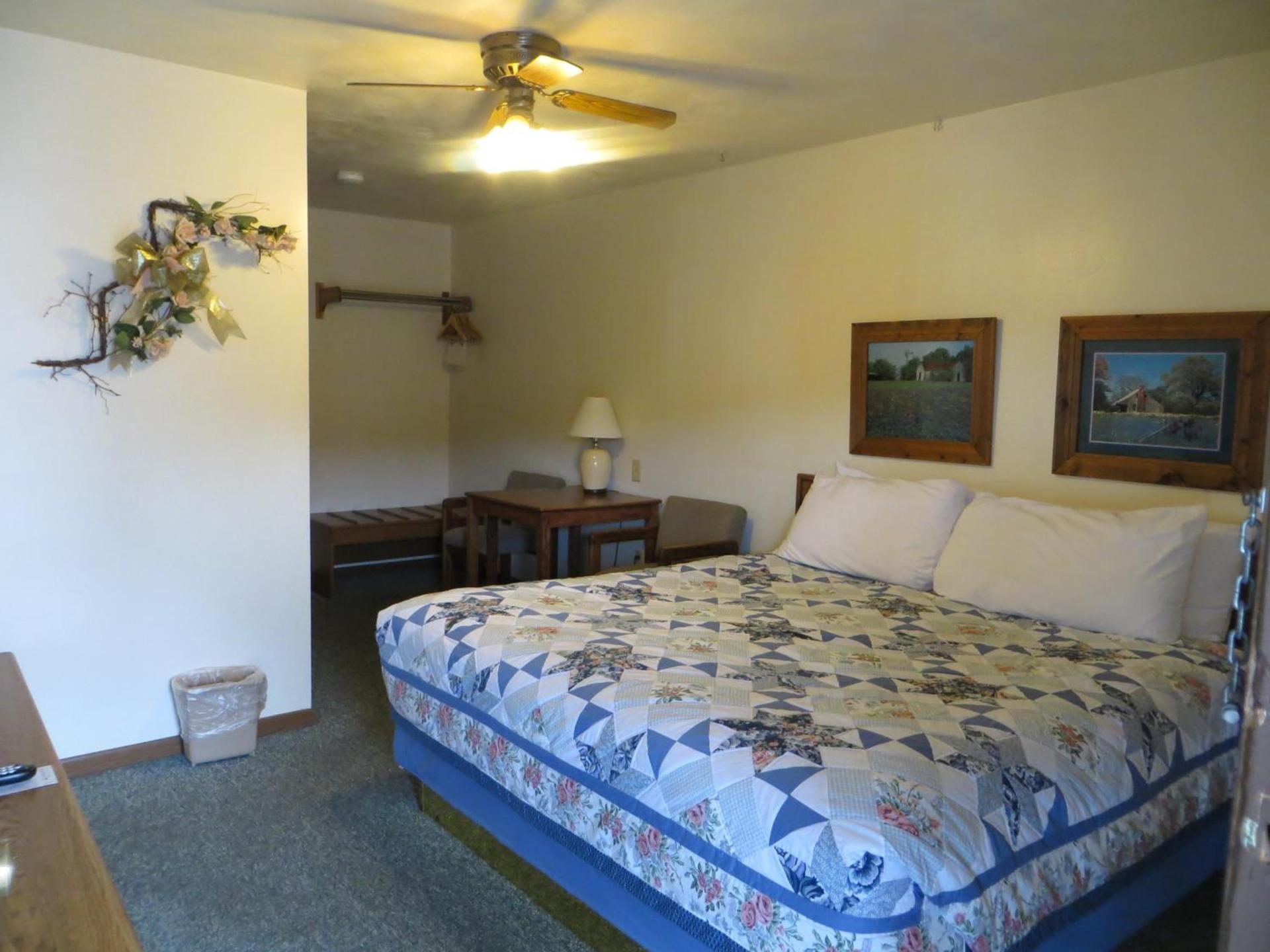 Chief Motel photo 13