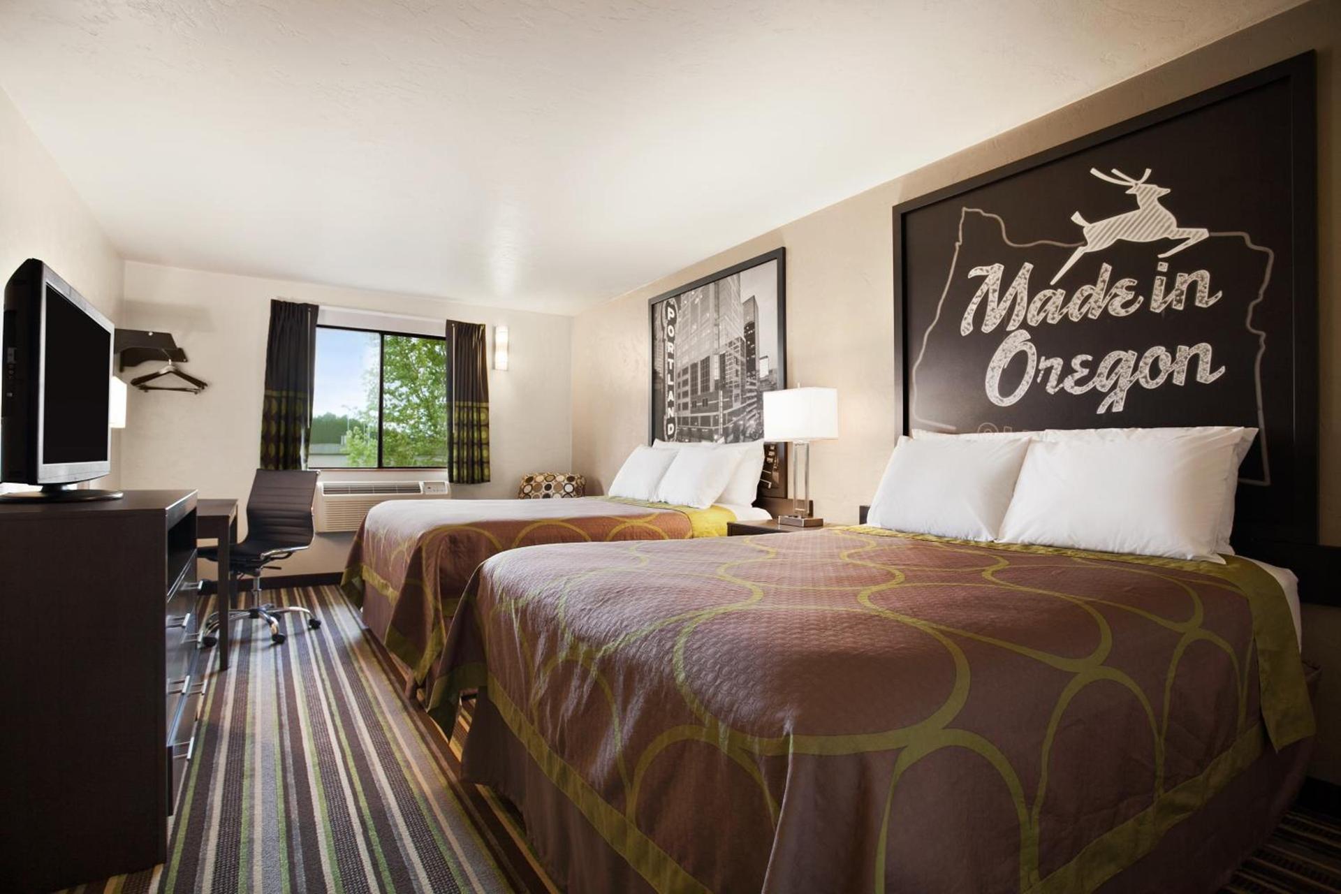 Super 8 by Wyndham Portland Airport photo 25